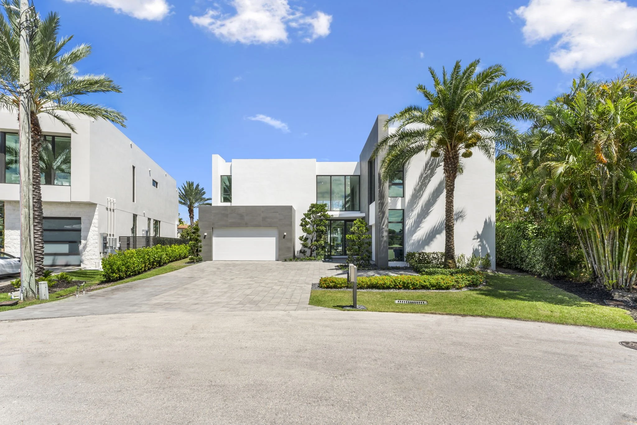 2-web-or-mls-4232-w-tradewinds-ave.jpg