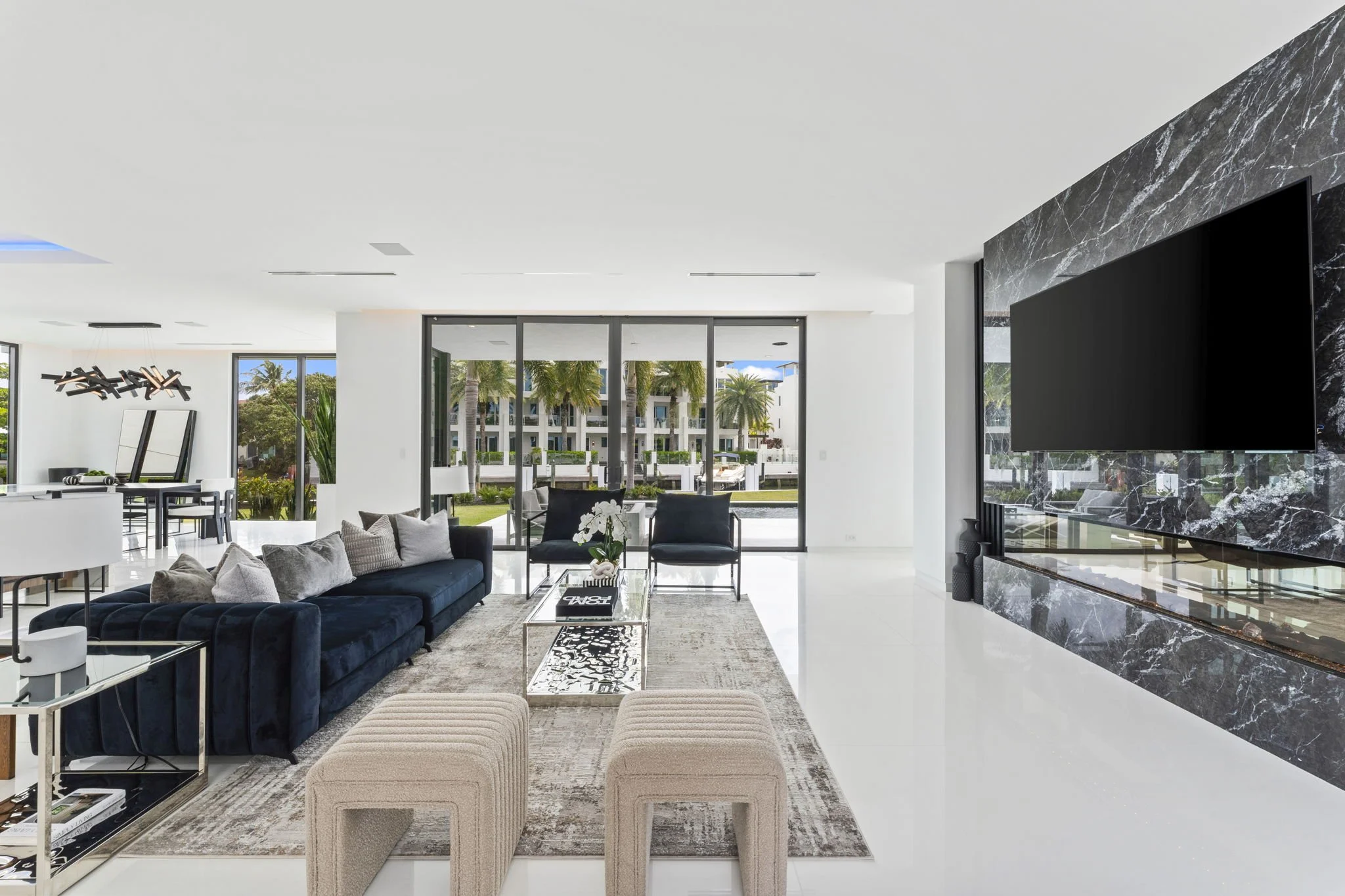 21-web-or-mls-4232-w-tradewinds-ave.jpg
