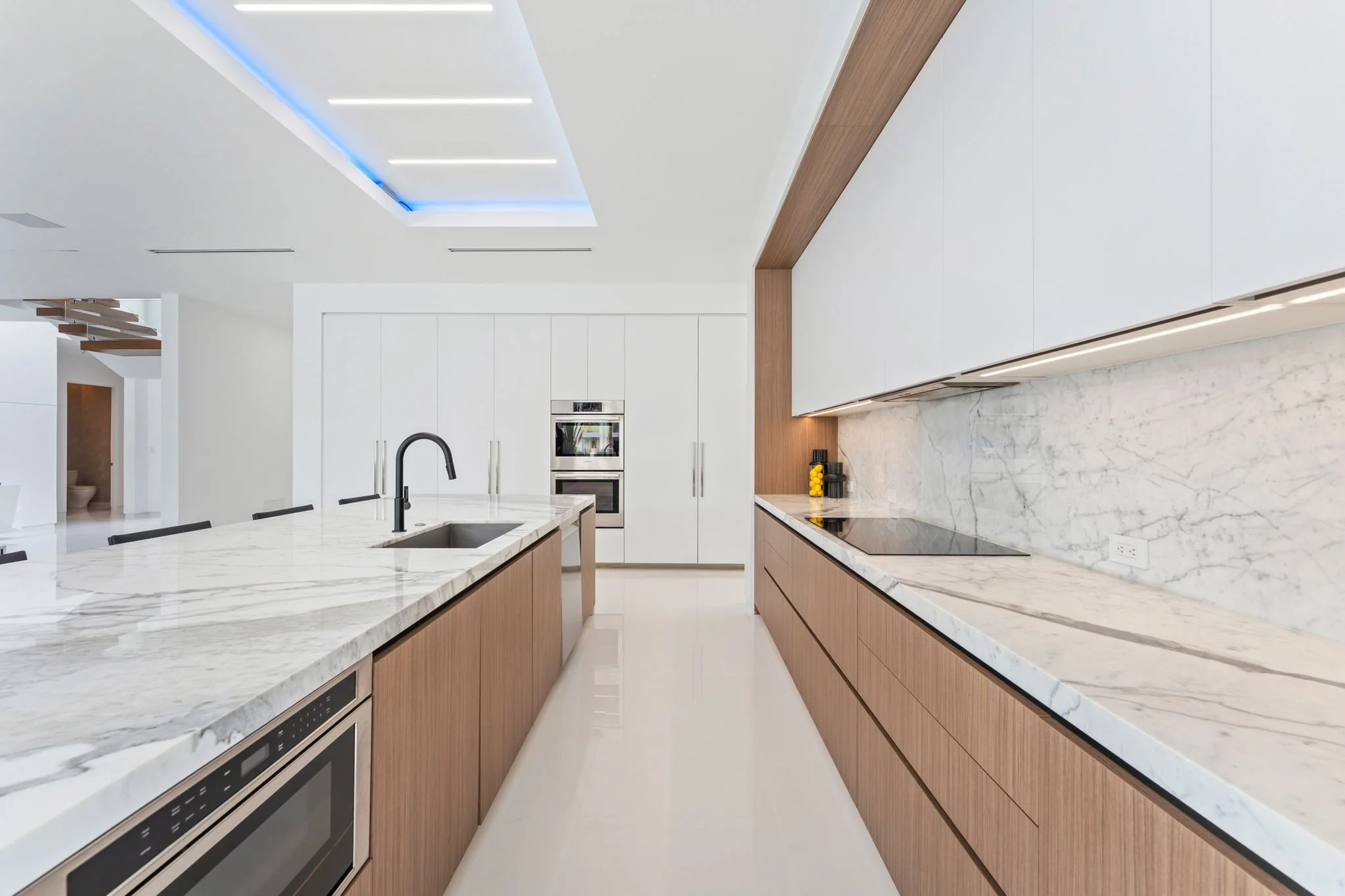 18-web-or-mls-4232-w-tradewinds-ave.jpg