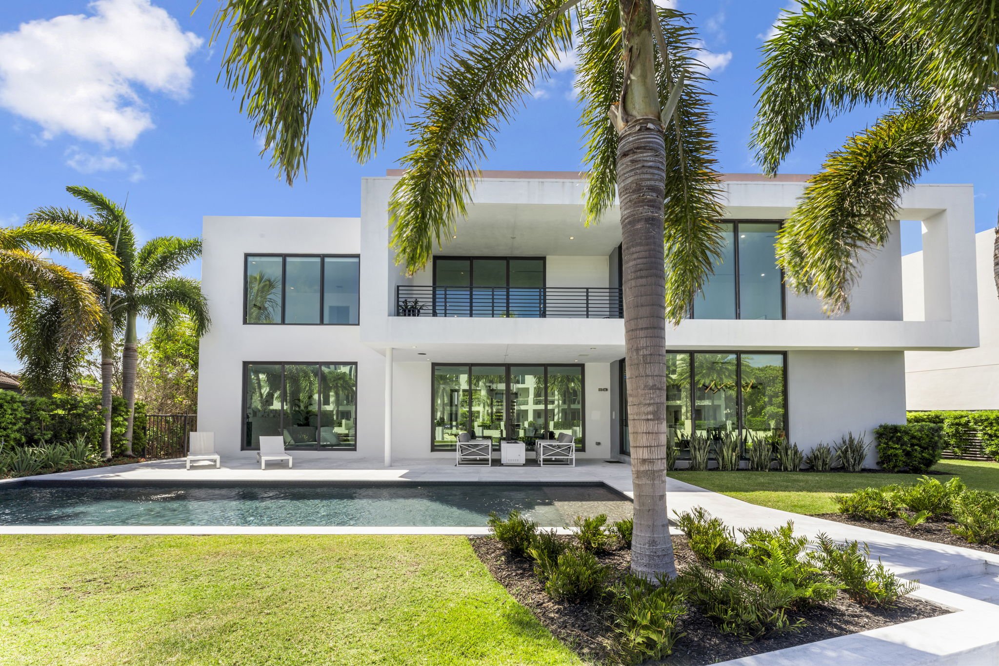 70-web-or-mls-4232-w-tradewinds-ave.jpg