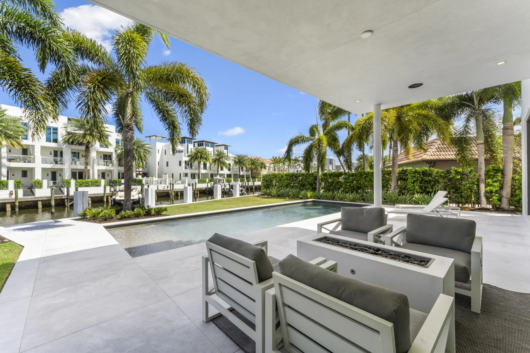 63-web-or-mls-4232-w-tradewinds-ave.jpg