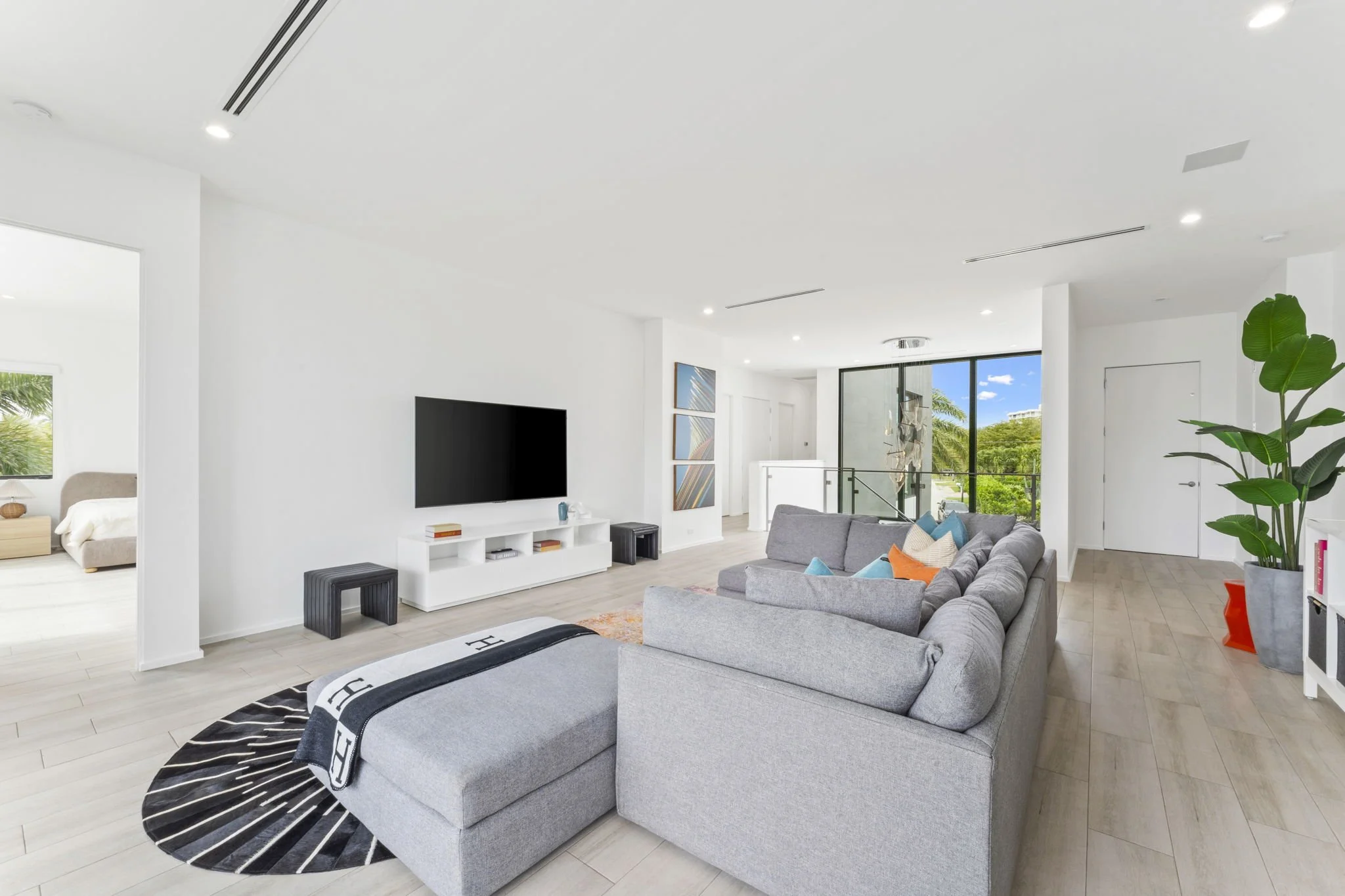 31-web-or-mls-4232-w-tradewinds-ave.jpg