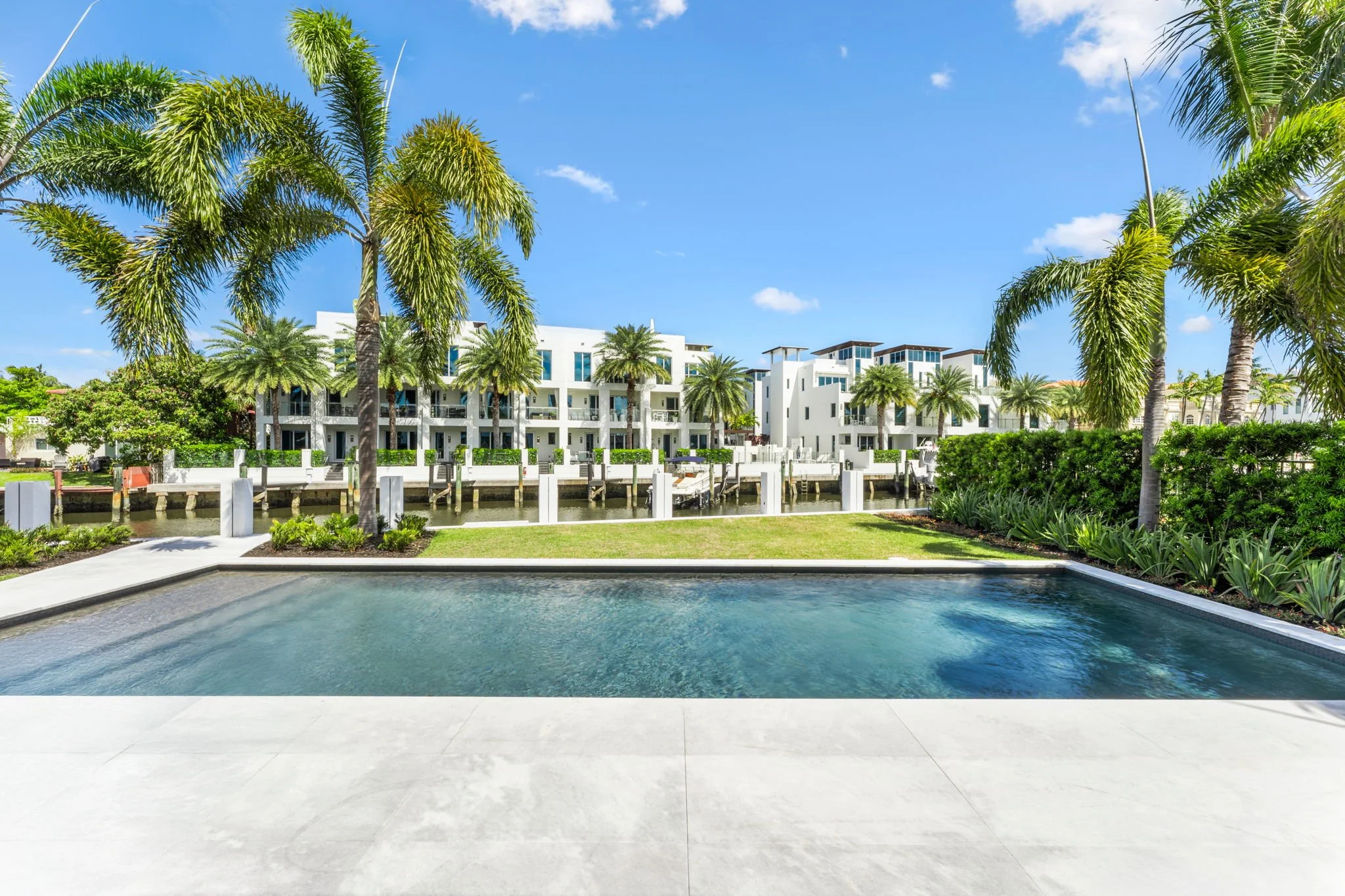 74-web-or-mls-4232-w-tradewinds-ave.jpg