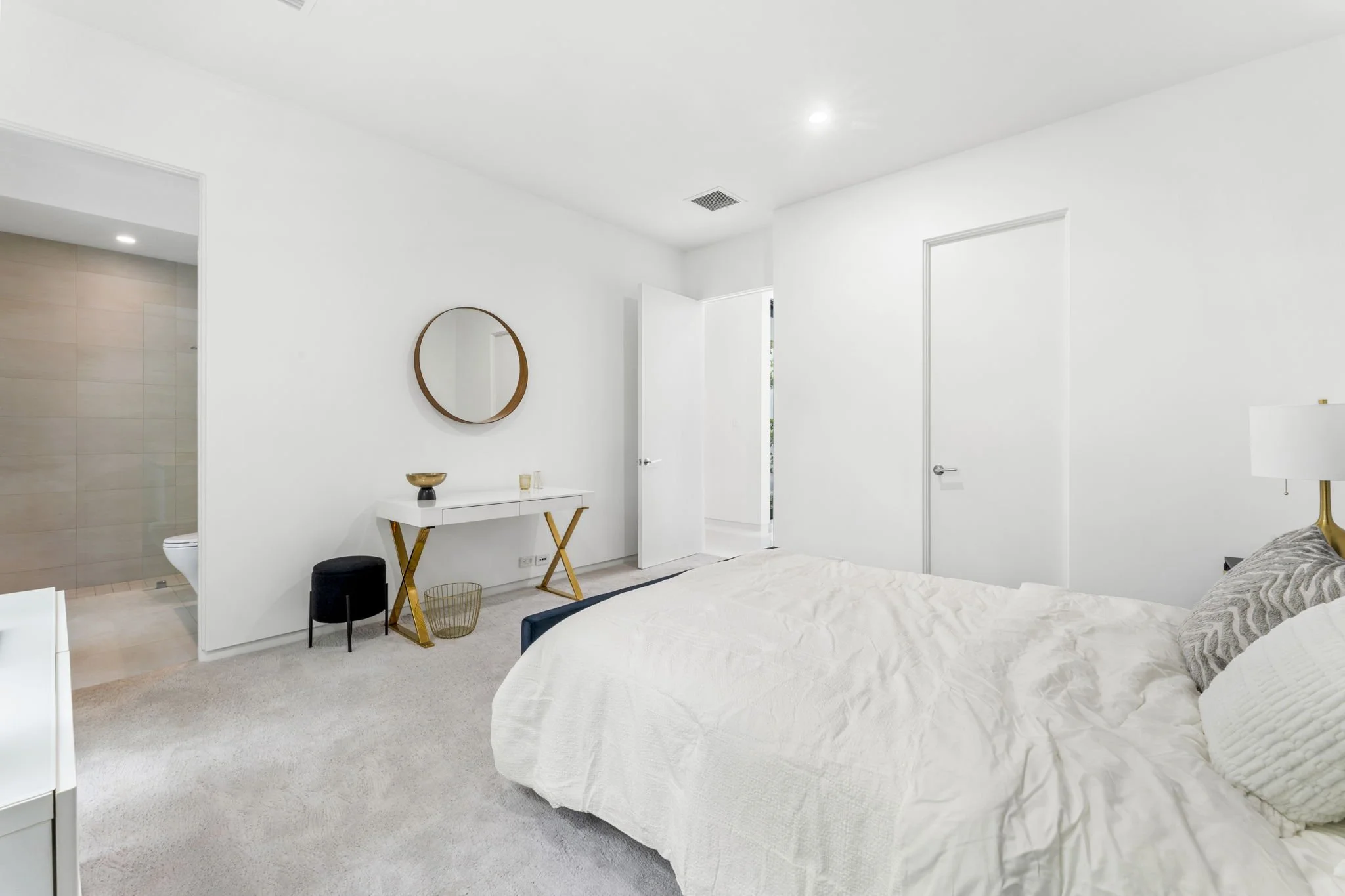 56-web-or-mls-4232-w-tradewinds-ave.jpg