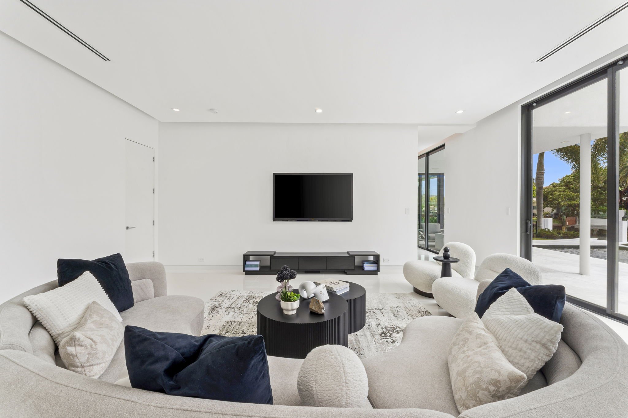 52-web-or-mls-4232-w-tradewinds-ave.jpg