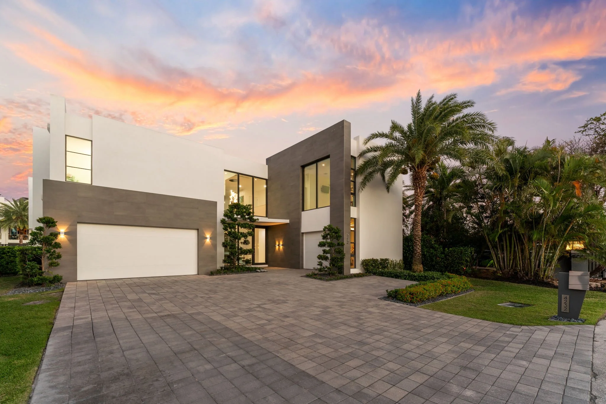 3-web-or-mls-4232-w-tradewinds-ave.jpg
