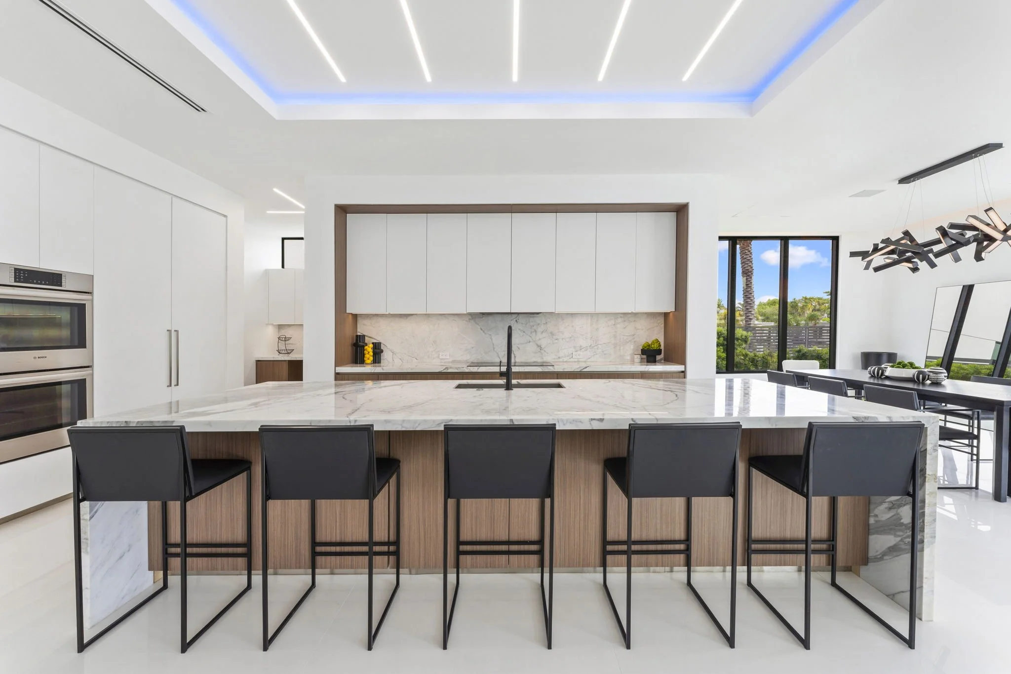 15-web-or-mls-4232-w-tradewinds-ave.jpg