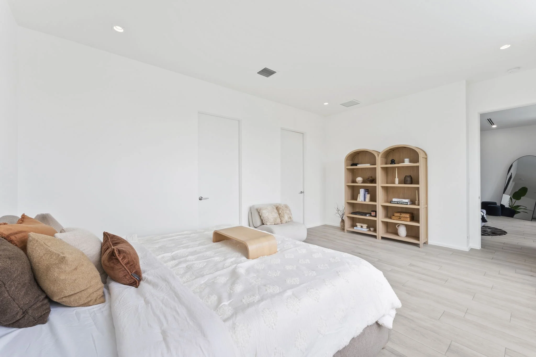 34-web-or-mls-4232-w-tradewinds-ave.jpg
