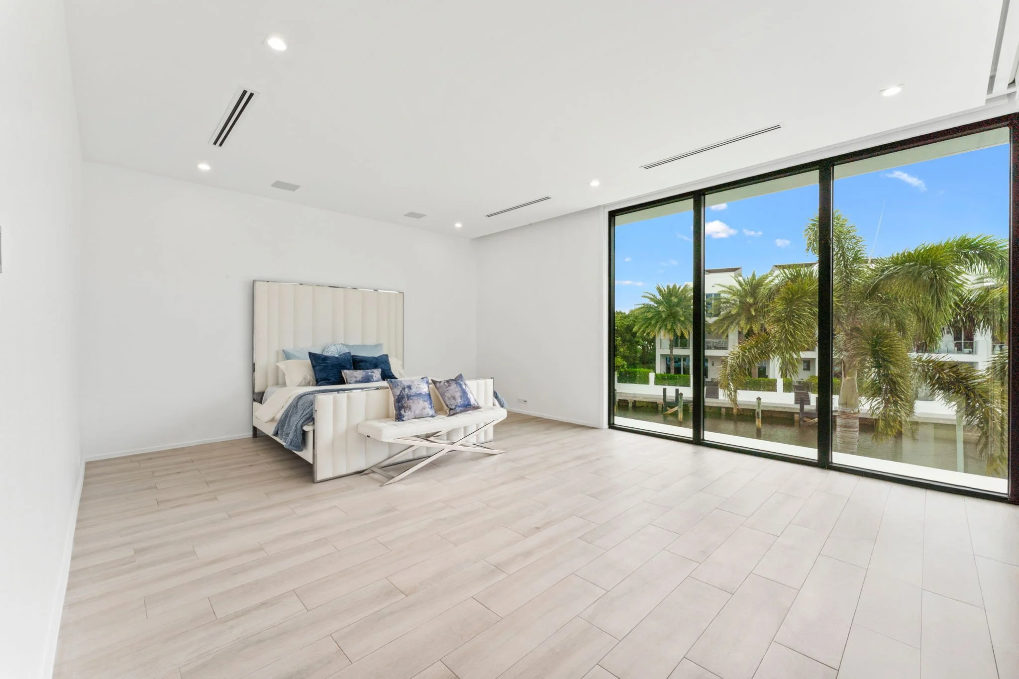 43-web-or-mls-4232-w-tradewinds-ave.jpg