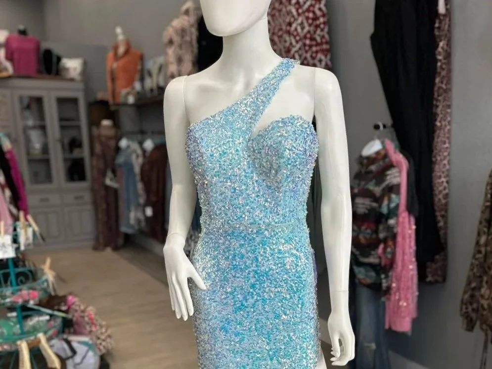 Rocking L Boutique and Formalwear in Glasgow, Missouri