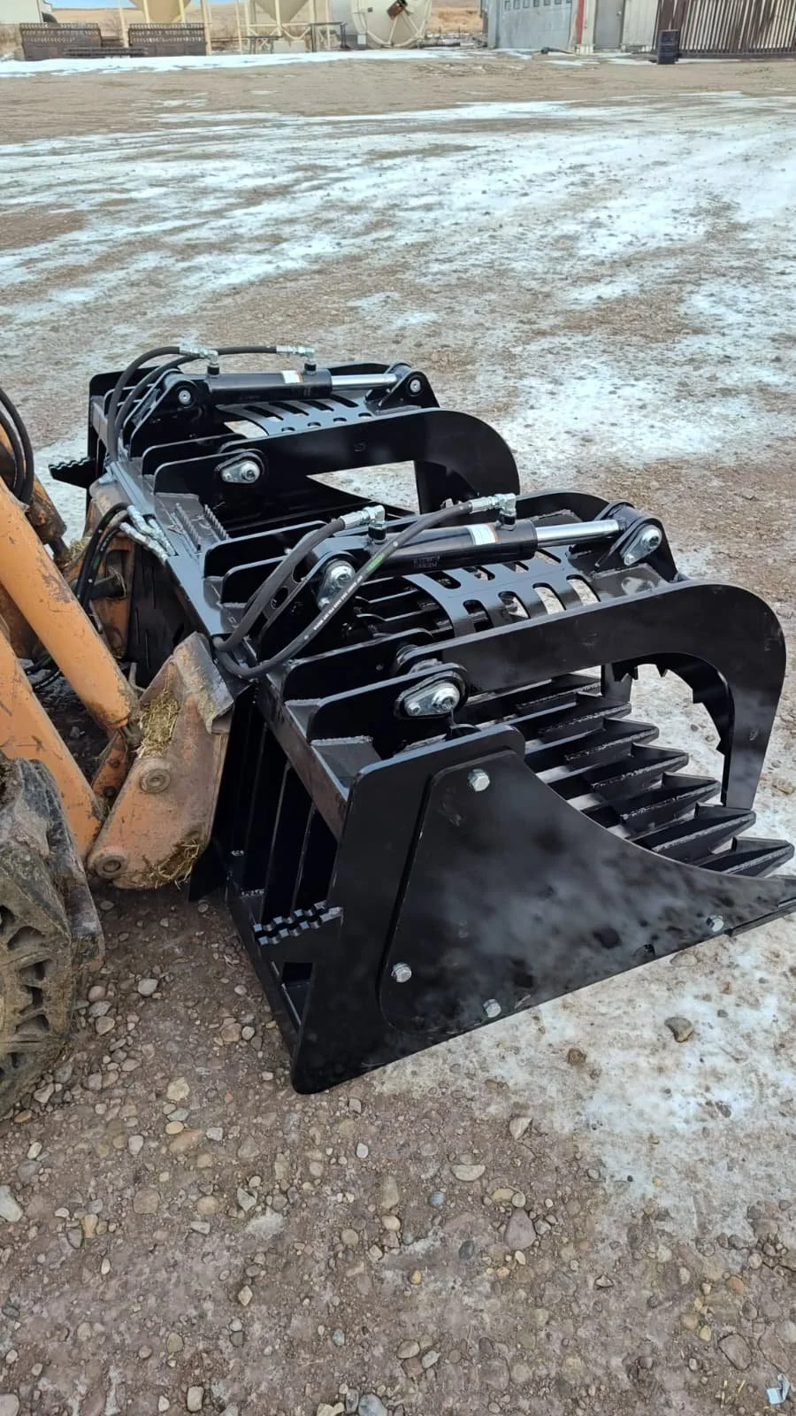 SKID STEER BUCKET