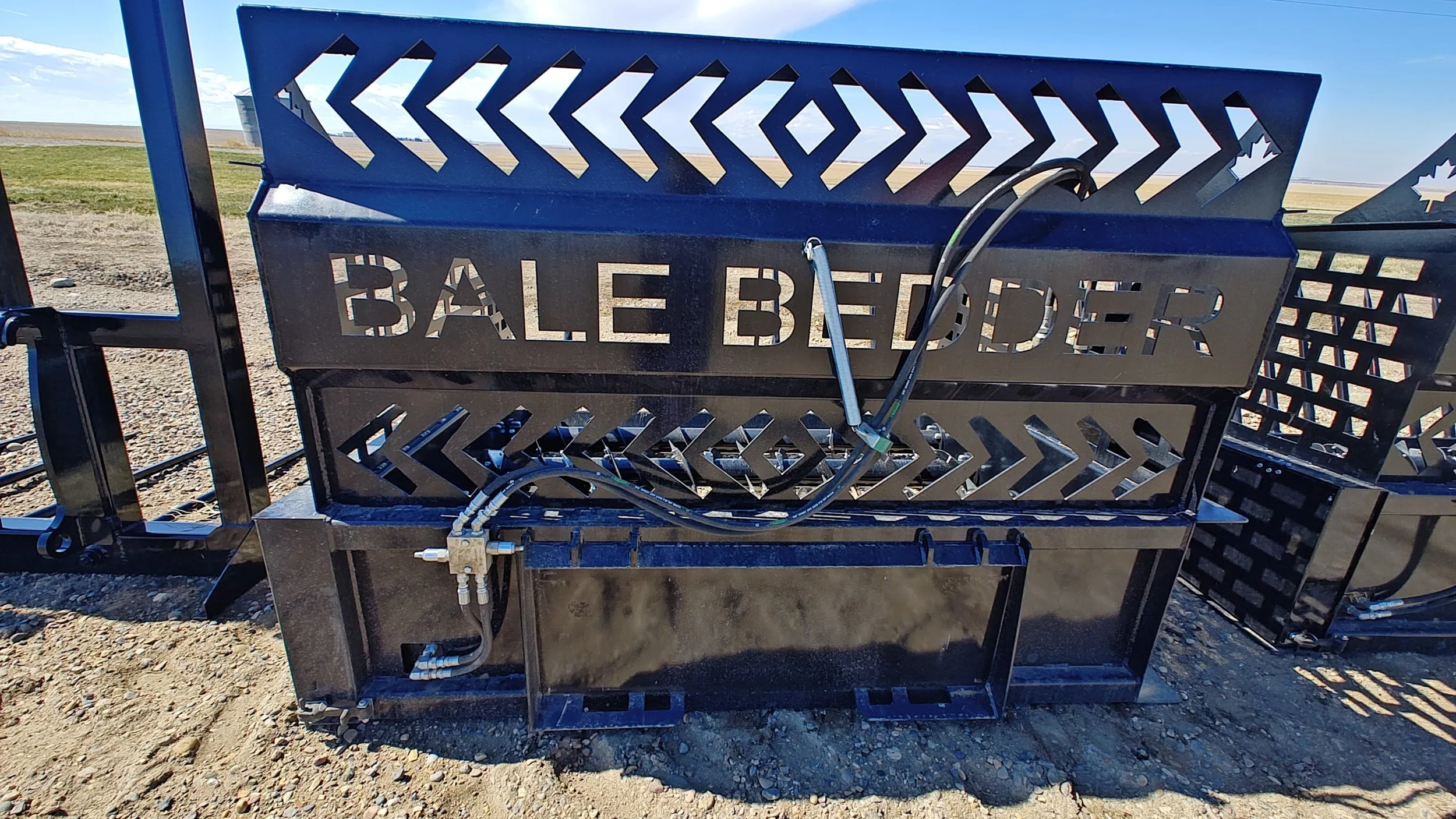 BALE BEDDER