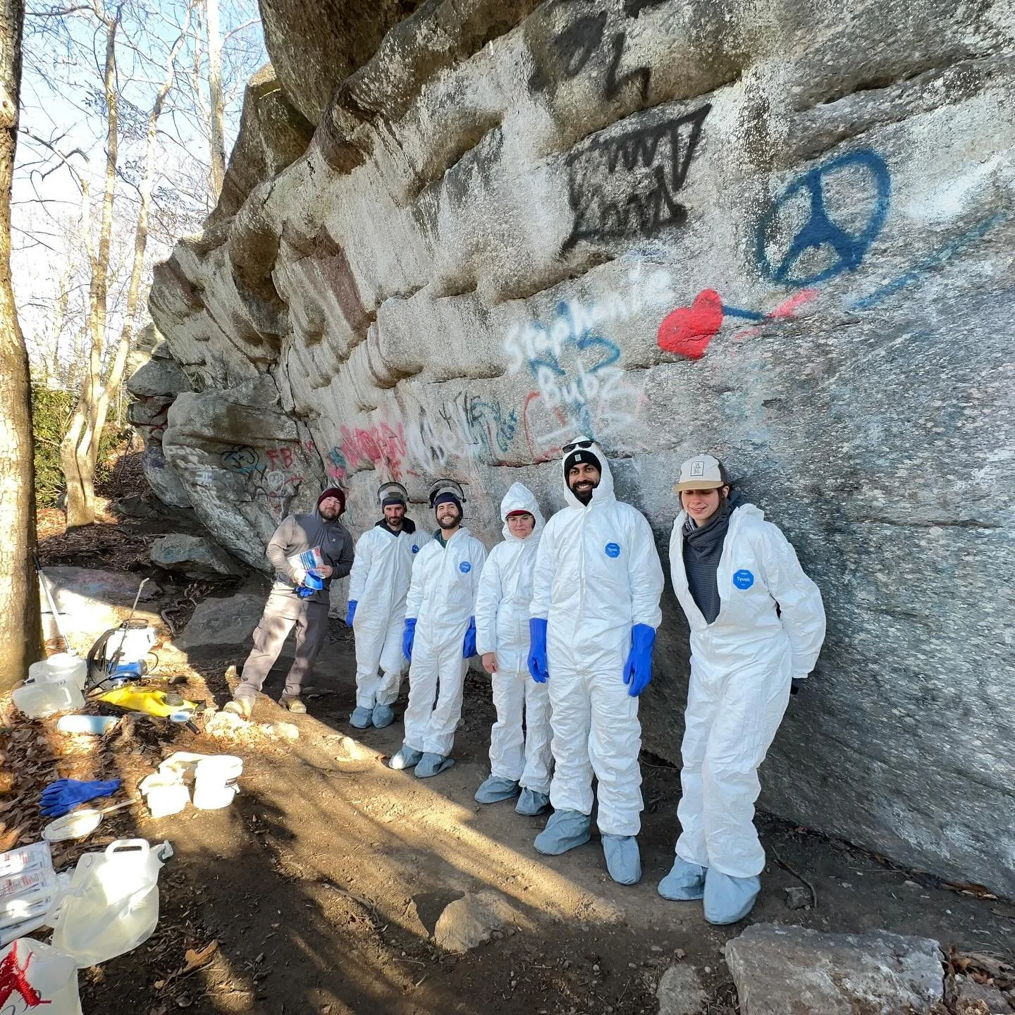Who knew graffiti removal could be so satisfying?!! @basecampboulders owner @thinklikeamtn gave the Bob Ross wall at Jump Off Rock some love this weekend with friends from the @carolinaclimberscoalition and help from elephant snot #iykyk ⁣swipe throu