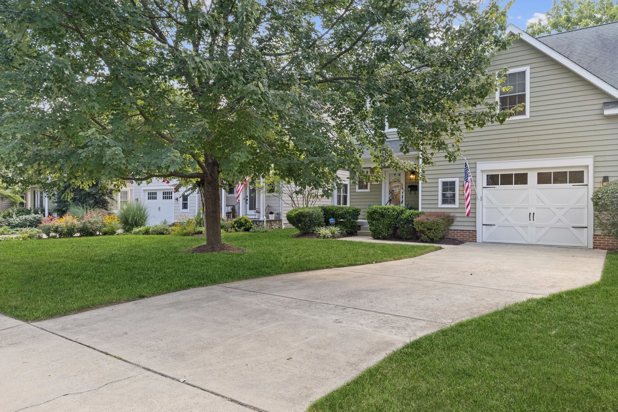57_16a s cherry grove ave-9402.jpg