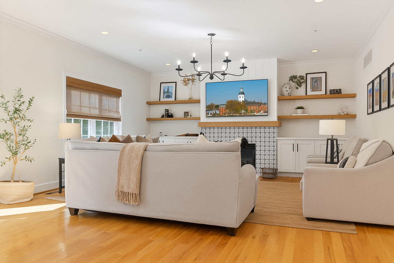 Family room pic 2.png