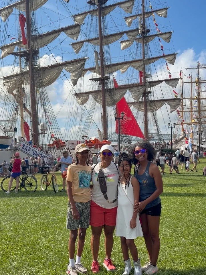 Sunday morning on the river for @sail250neworleans with @halfpint_paula ⛵️. Seventeen majestic ships from 10 different countries and then more broccoli tacos from @eatbarracuda. A little note&hellip;it&rsquo;s hot out there 🥵. Bring water and an umb