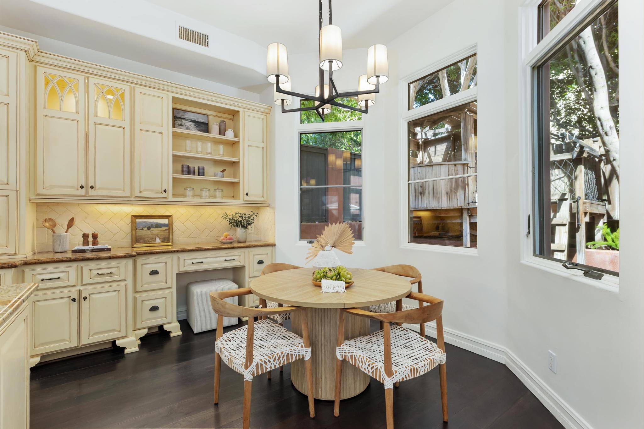 Interior Pro Images 2516 Walnut Ave-40.jpg