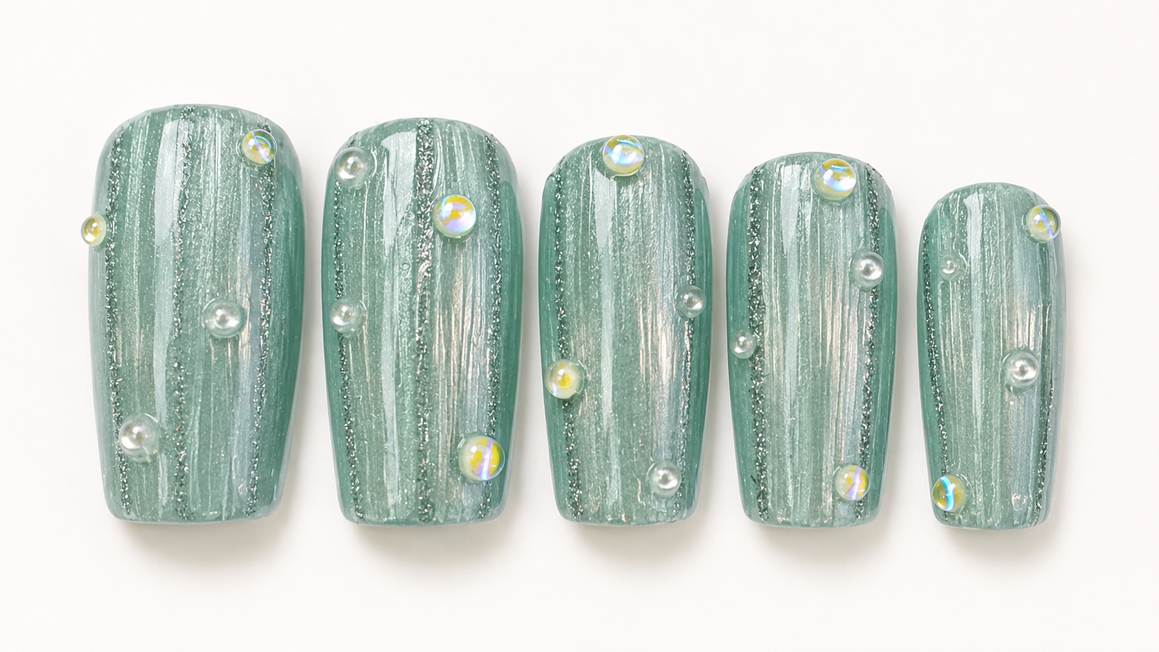 lueur marine press on nails.png.webp
