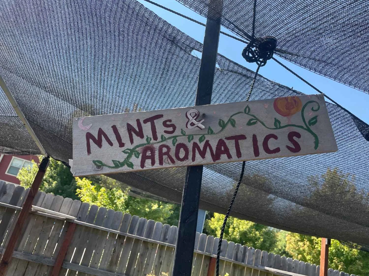 harvests-and-habitats-mints-aromatics-outdoor-sign-backyard.JPG