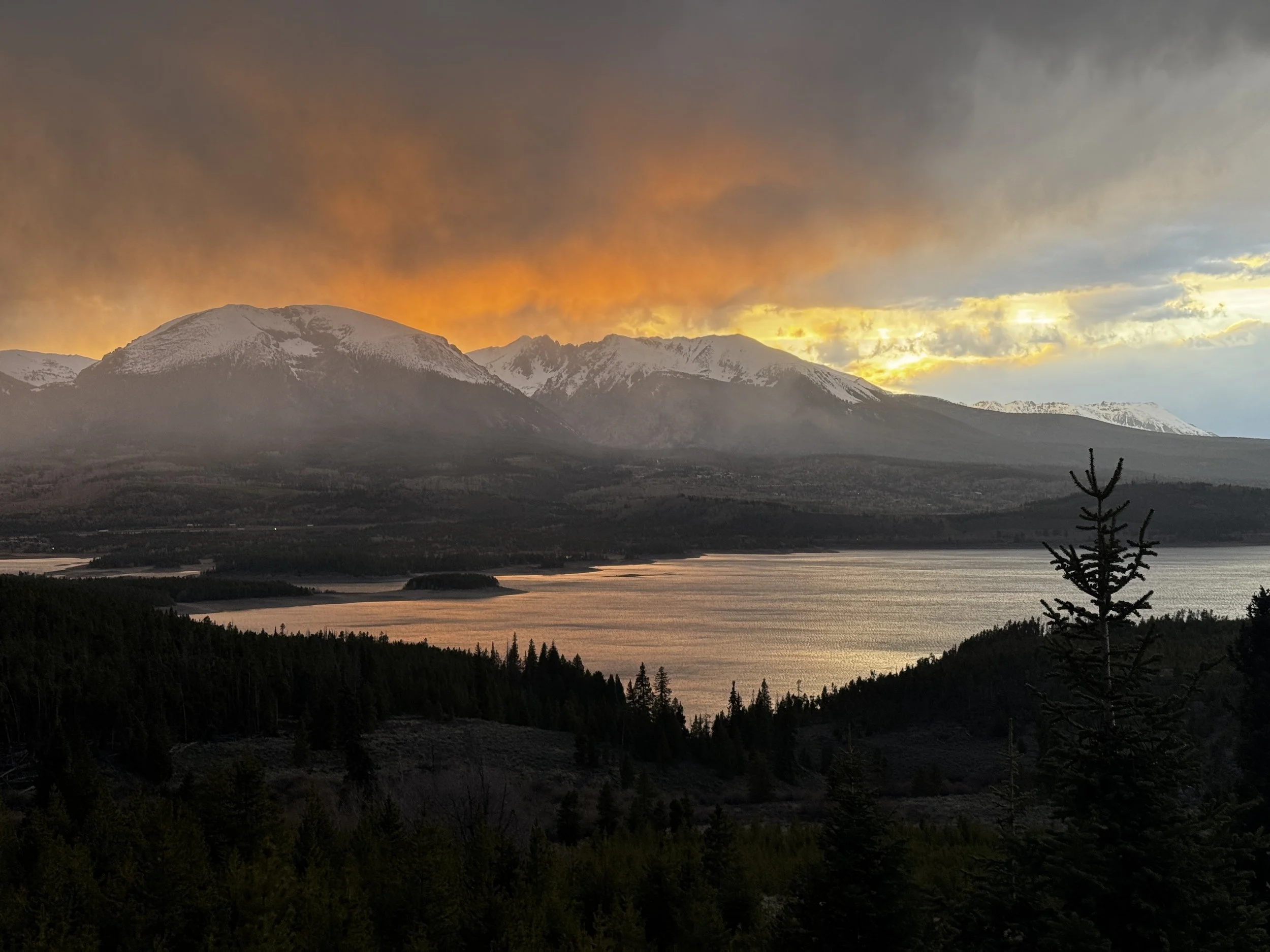 the neuroscience of awe: why mountains make us feel different