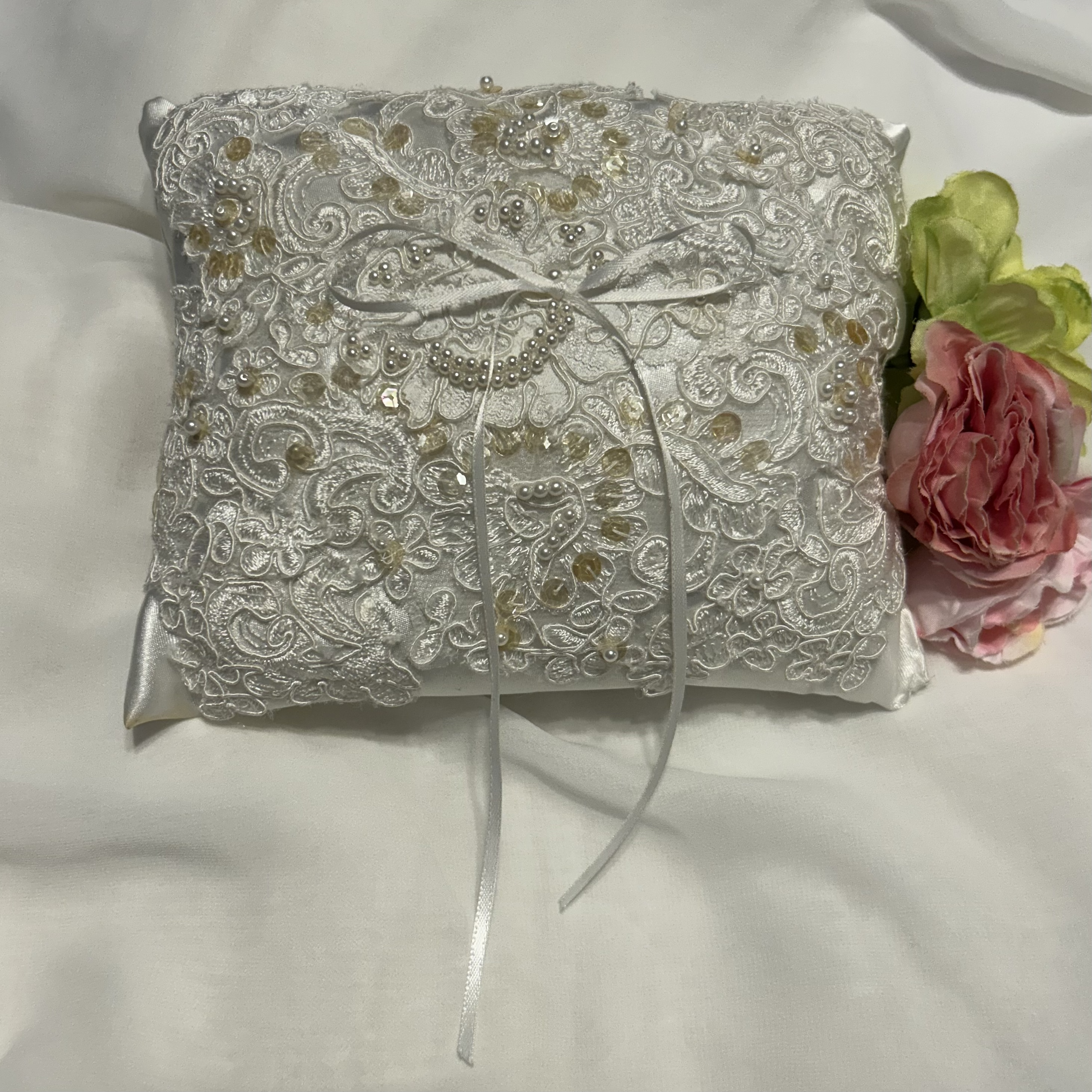 WeddingHeirloomPillow.png