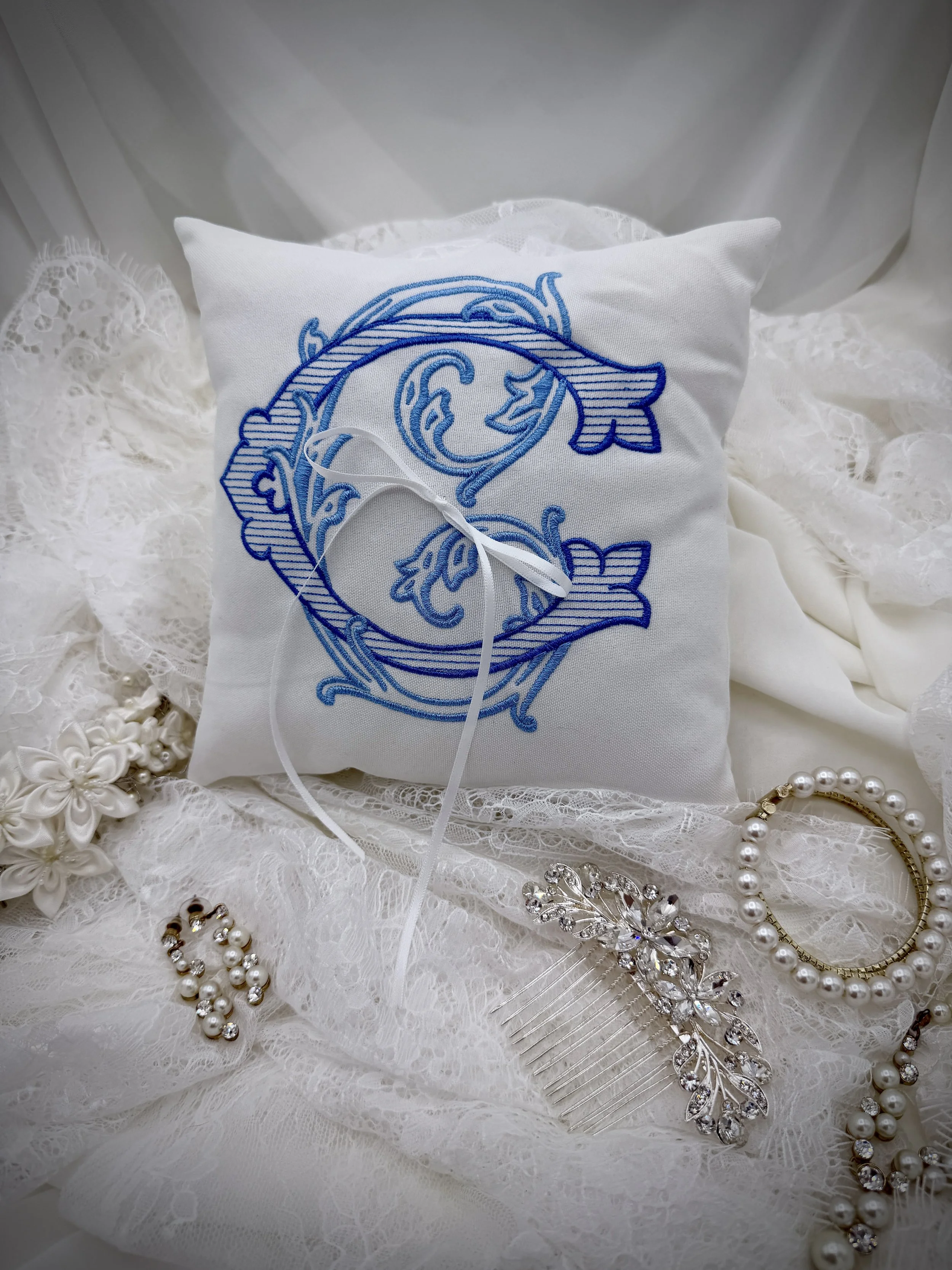 VintageChicPillow.jpeg