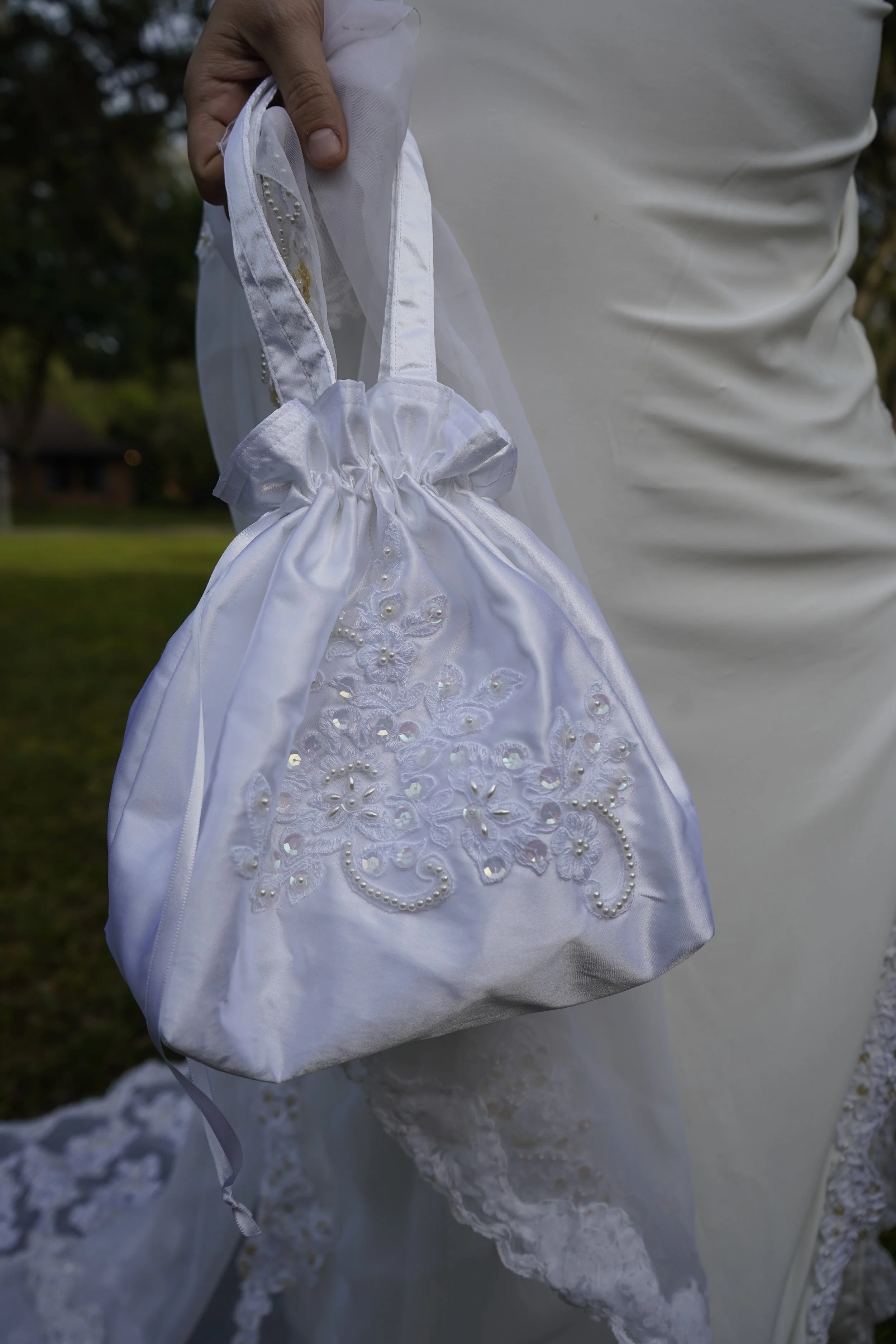 Embroidered Bridal Satin Drawstring Bag | Personalized Bride Keepsake Pouch | Custom Wedding Gift Bag