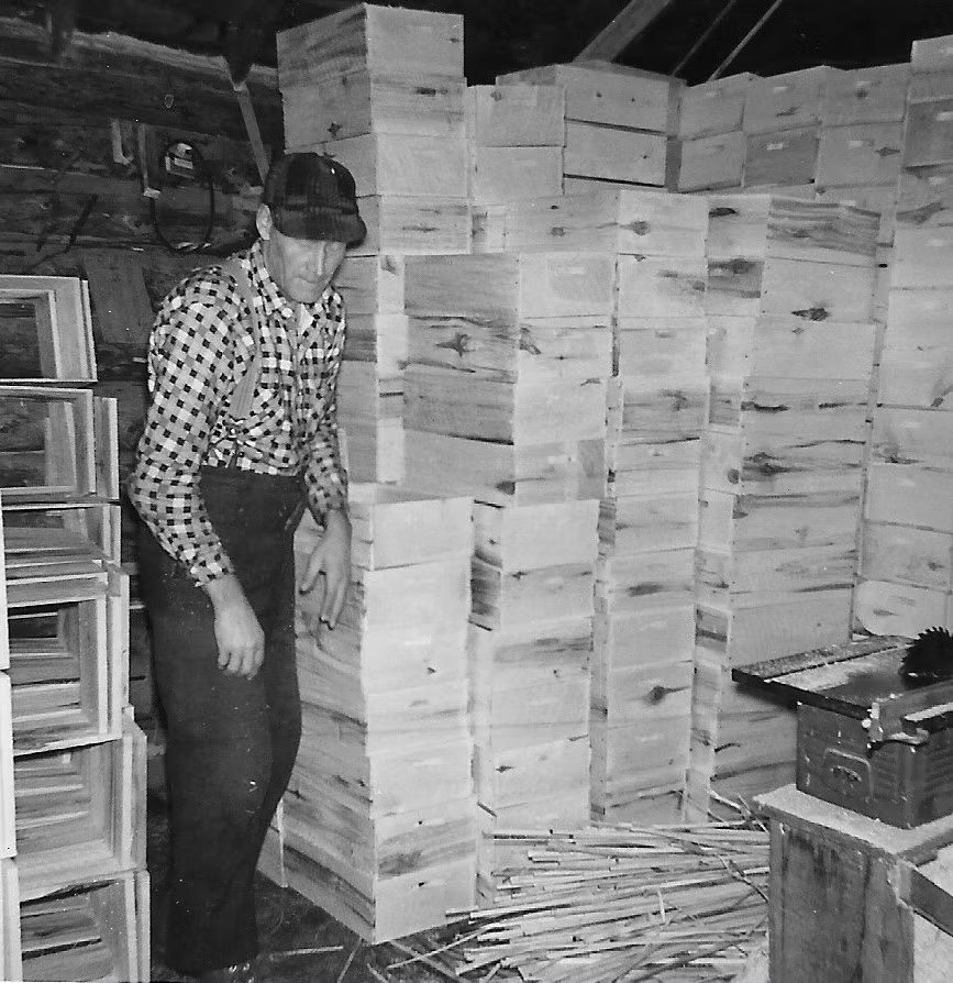 Reuben Bissell supplemented his income making fish boxes, which he sold to fishermen on the island, and in Bayfield and Cornucopia.