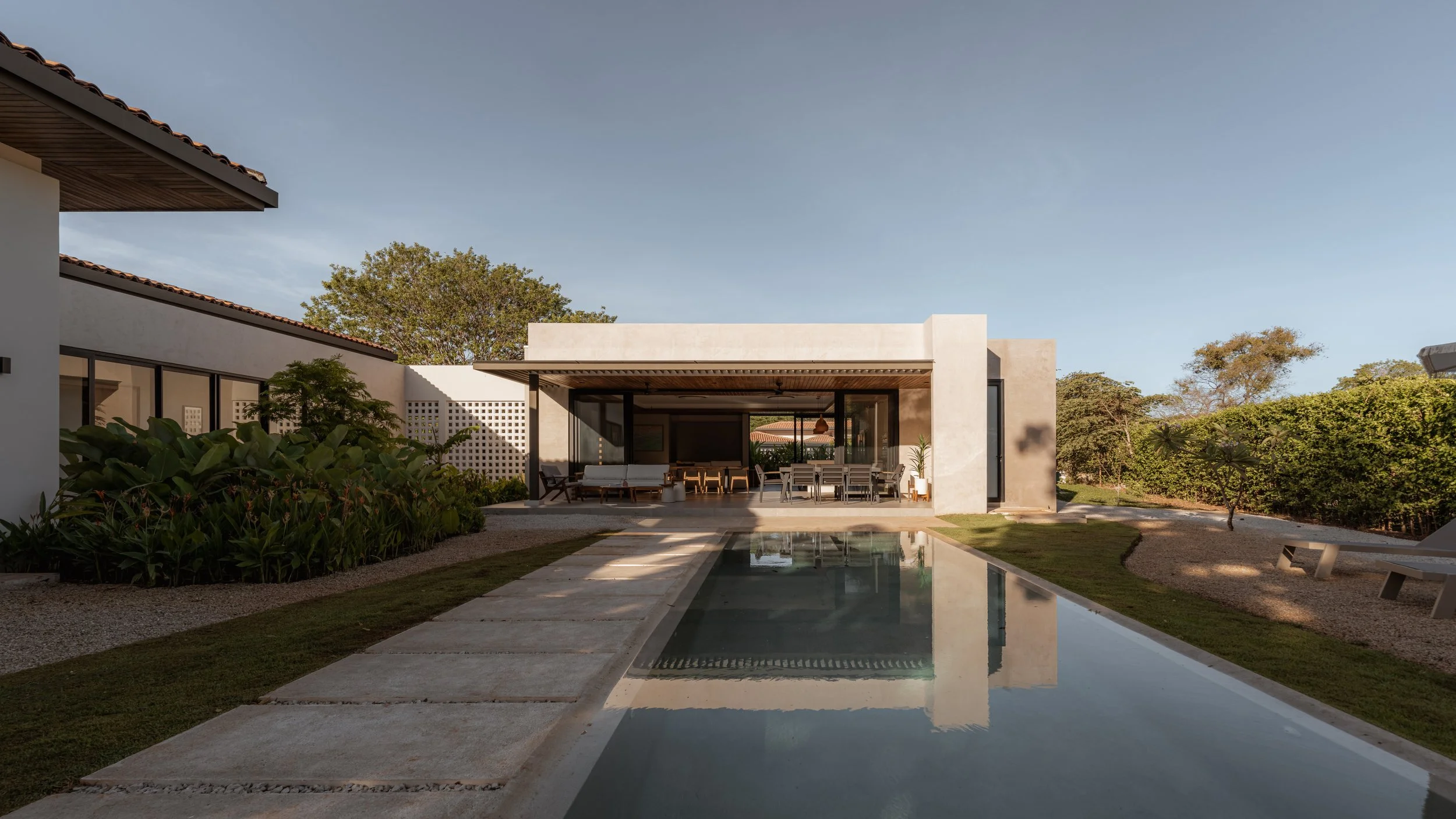 Los-feliz-hacienda-pinilla-alvaro-fonseca-depth-lens-10.jpg