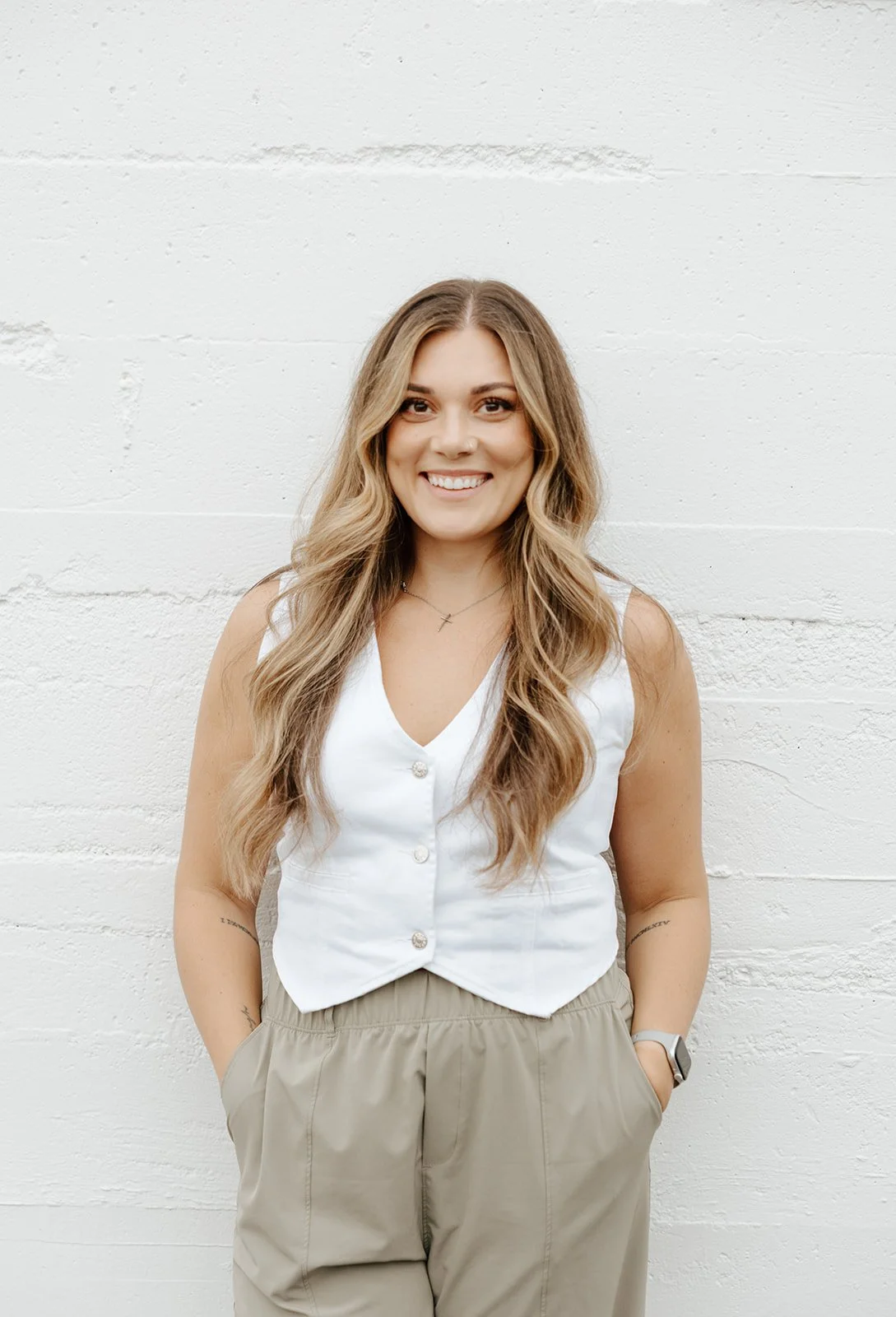 Balayage blonde hair stylist by SYMMETRIE Studio in Lynden Washington