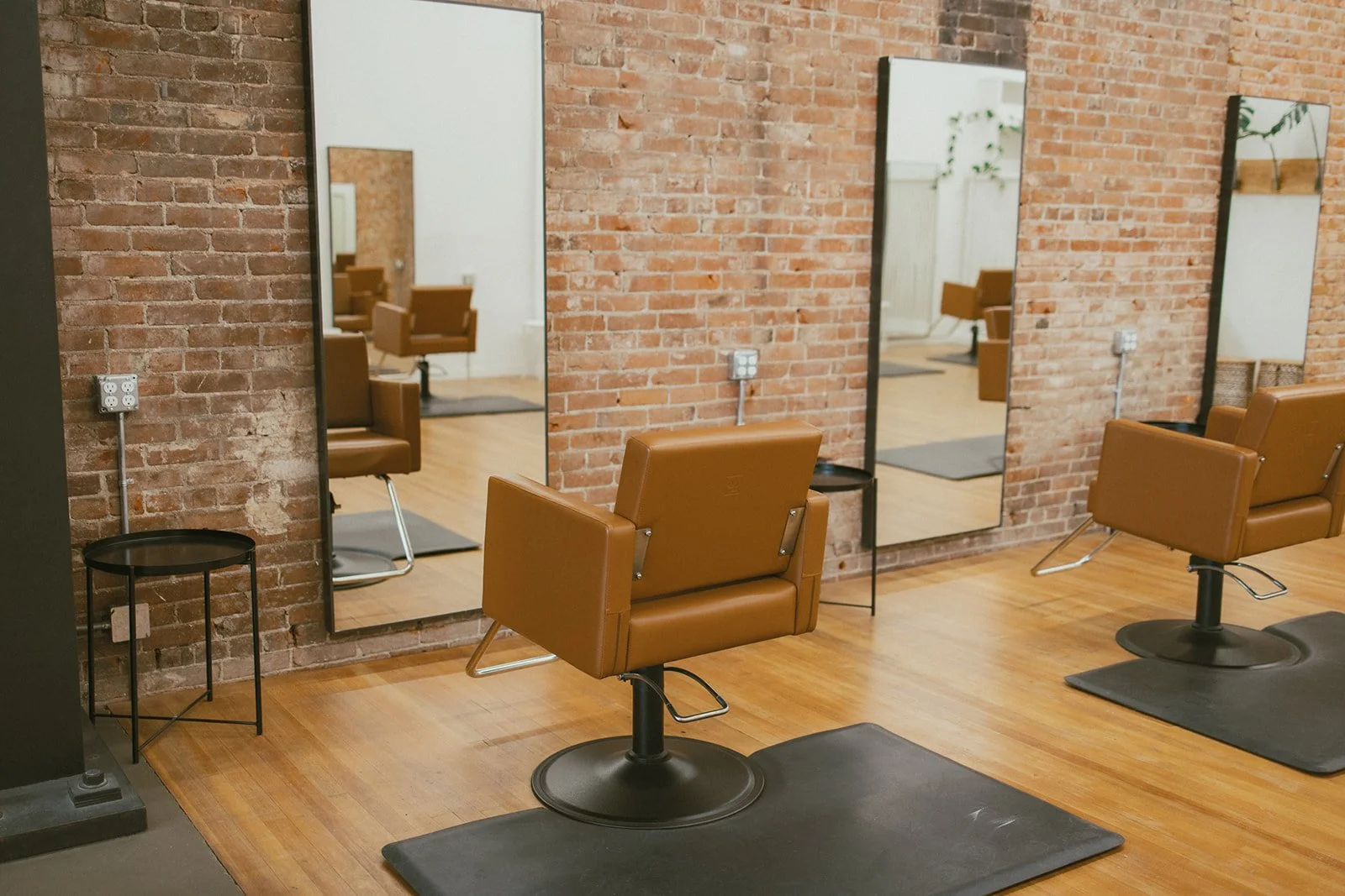 Welcoming modern salon space by SYMMETRIE  in Downtown Lynden, Washington