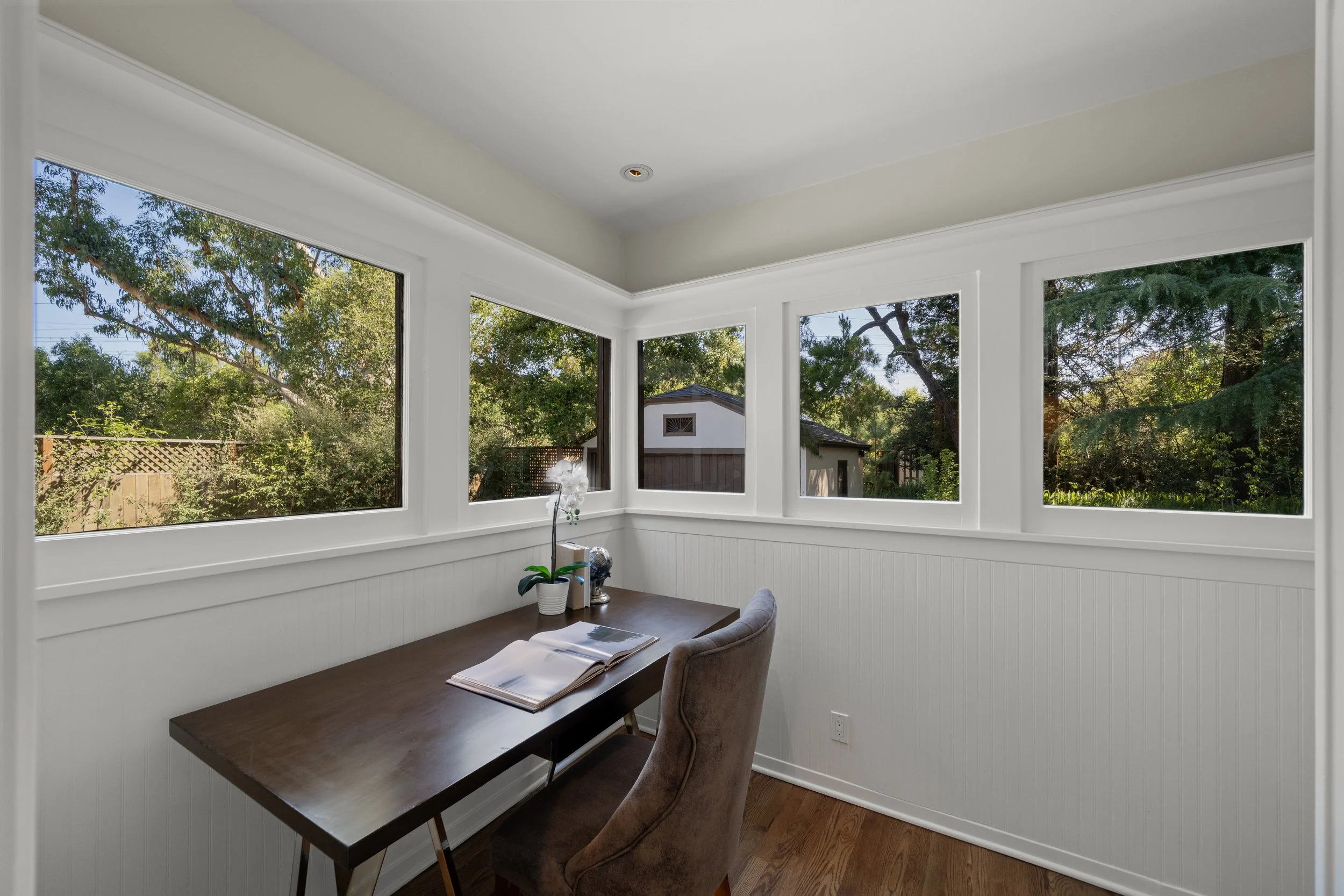 1 5 1677 Mariposa_Office_1.jpg