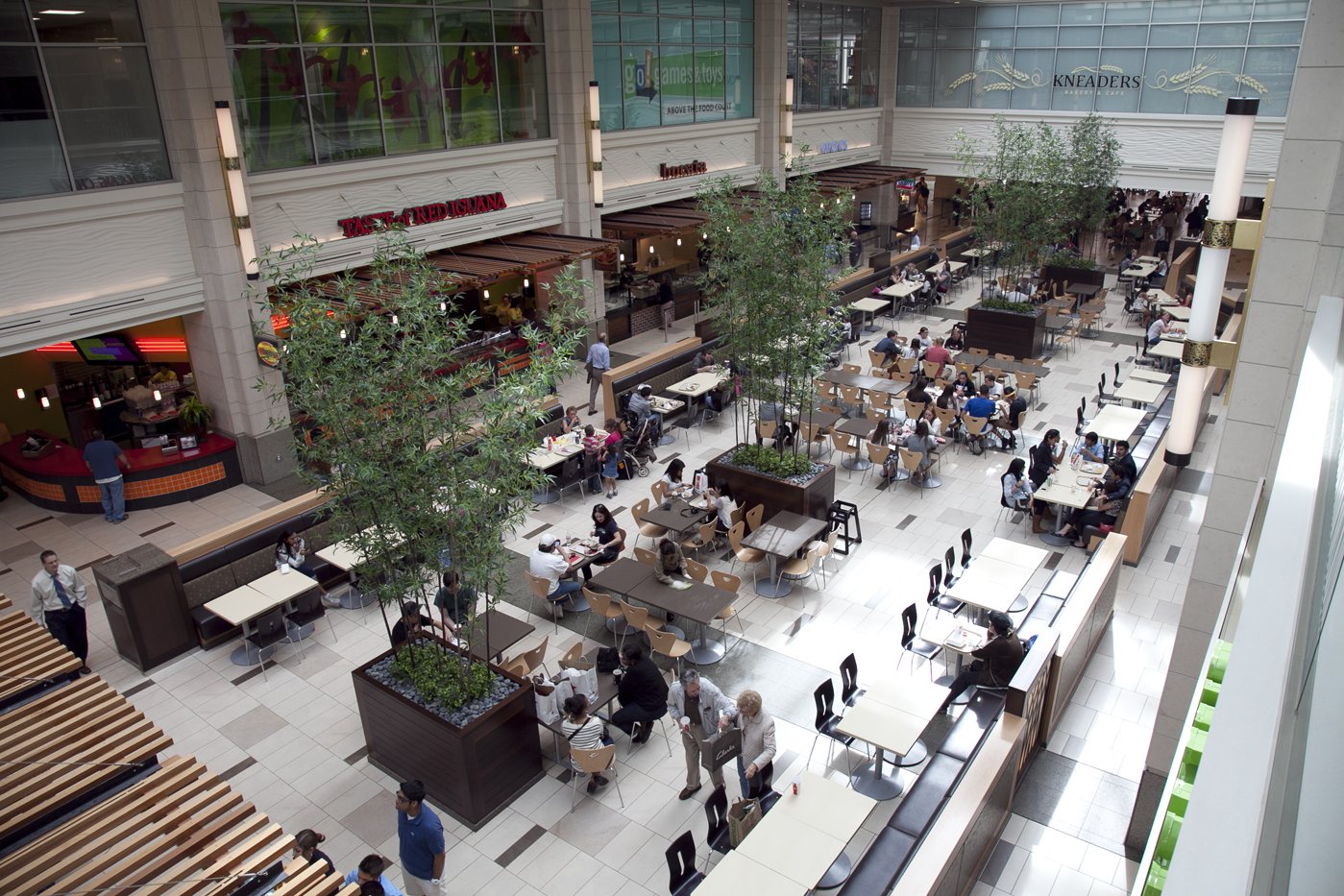 Food Court 6476.jpg