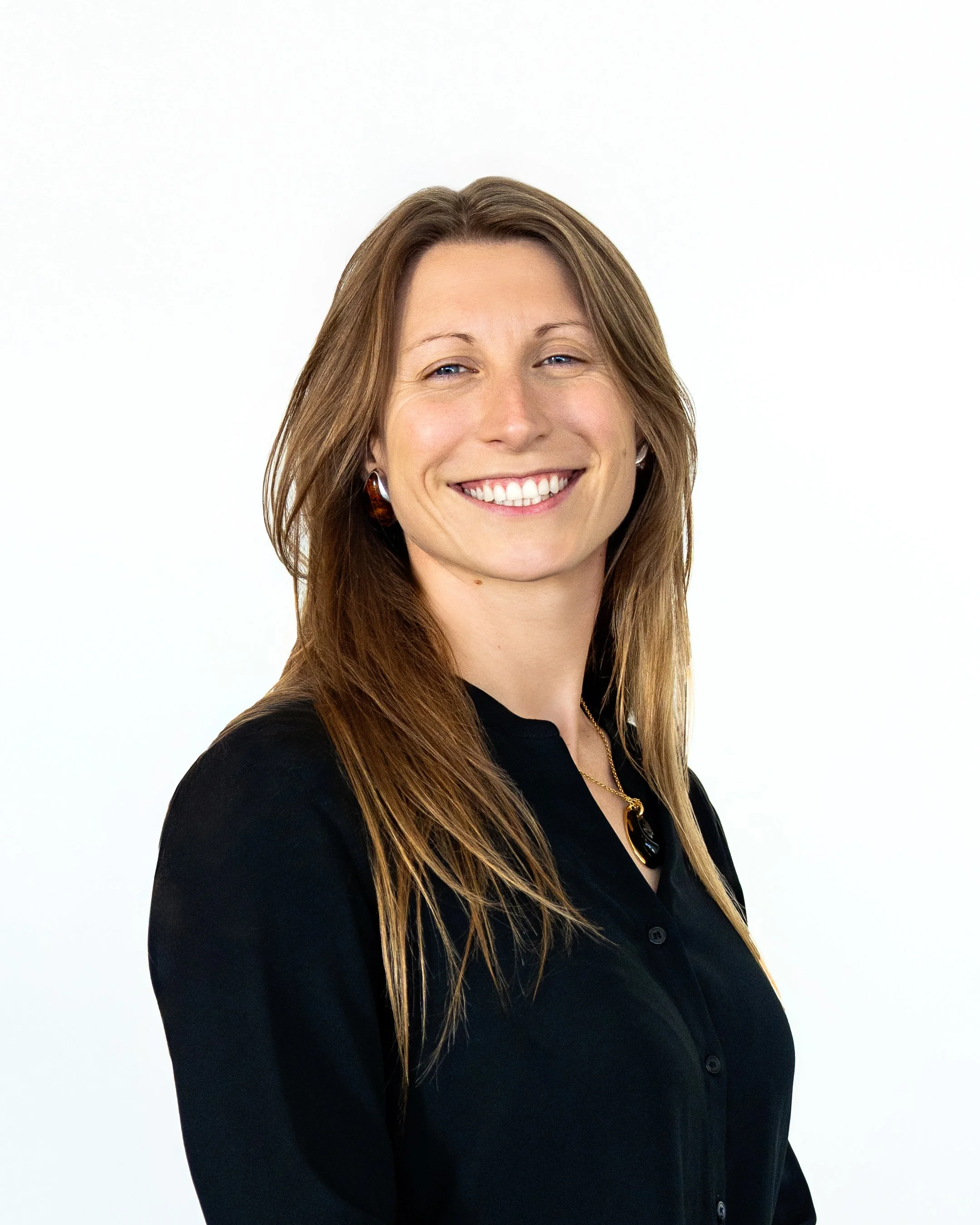 Windfall_Anna Headshot 1_Social 4x5-2.jpg