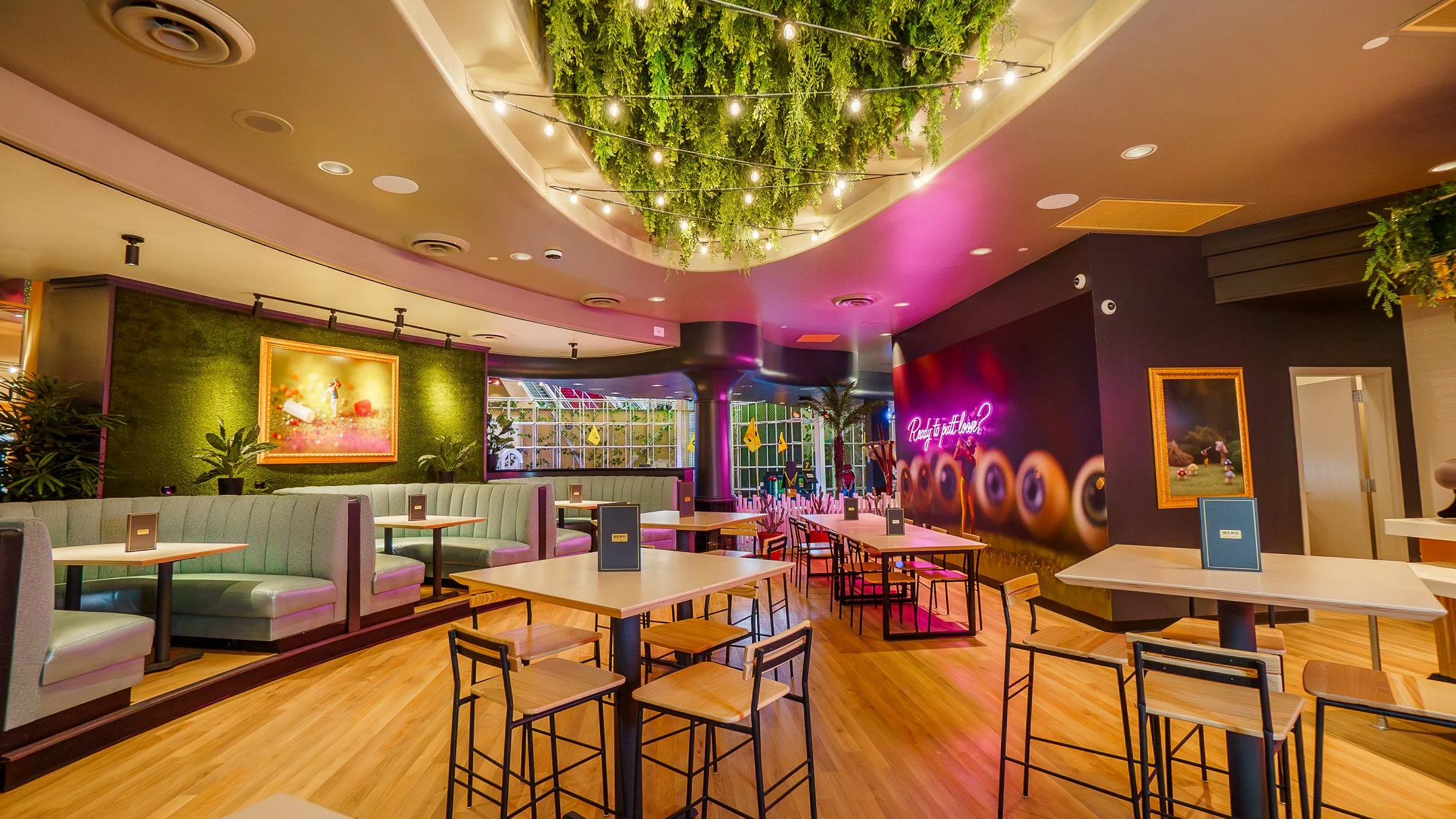Holey Moley_Houston Venue_Social-15.jpg