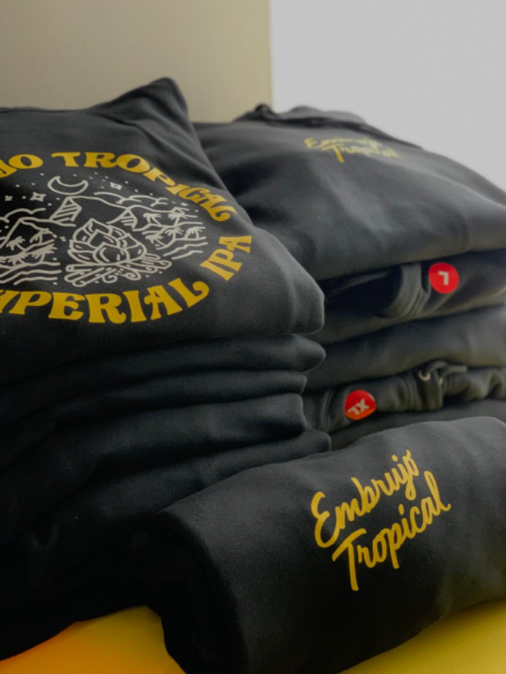 Buzos canguro personalizados en serigrafía — desarrollo textil personalizado Shaolguin Buenos Aires