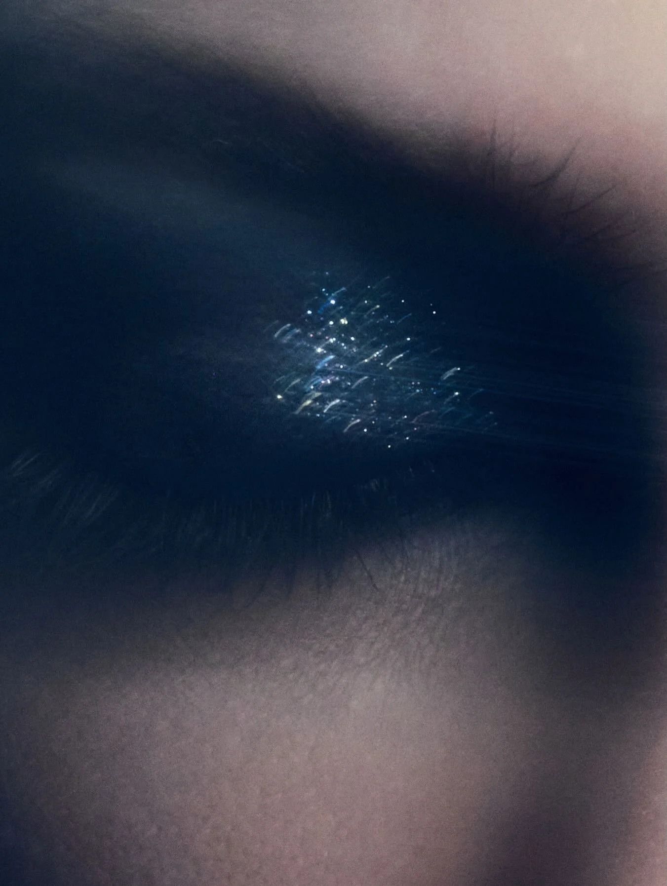 SPECULAR 

Photographed by @chrisekeigwe 
Model @thaismgiongo 
Makeup @makeupbylauriepierr 
Styling @stylebykaay