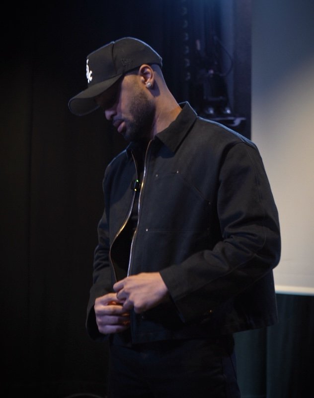 Stefan Saunders on Stage