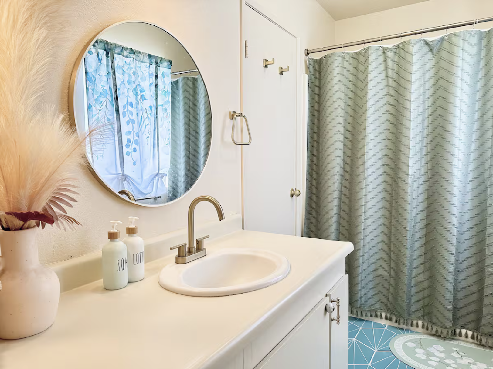 full bathroom 3.png