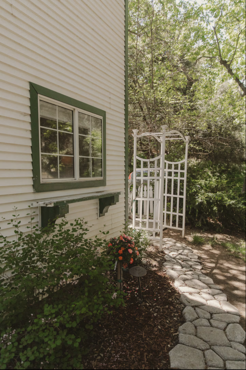 garden house 3.png