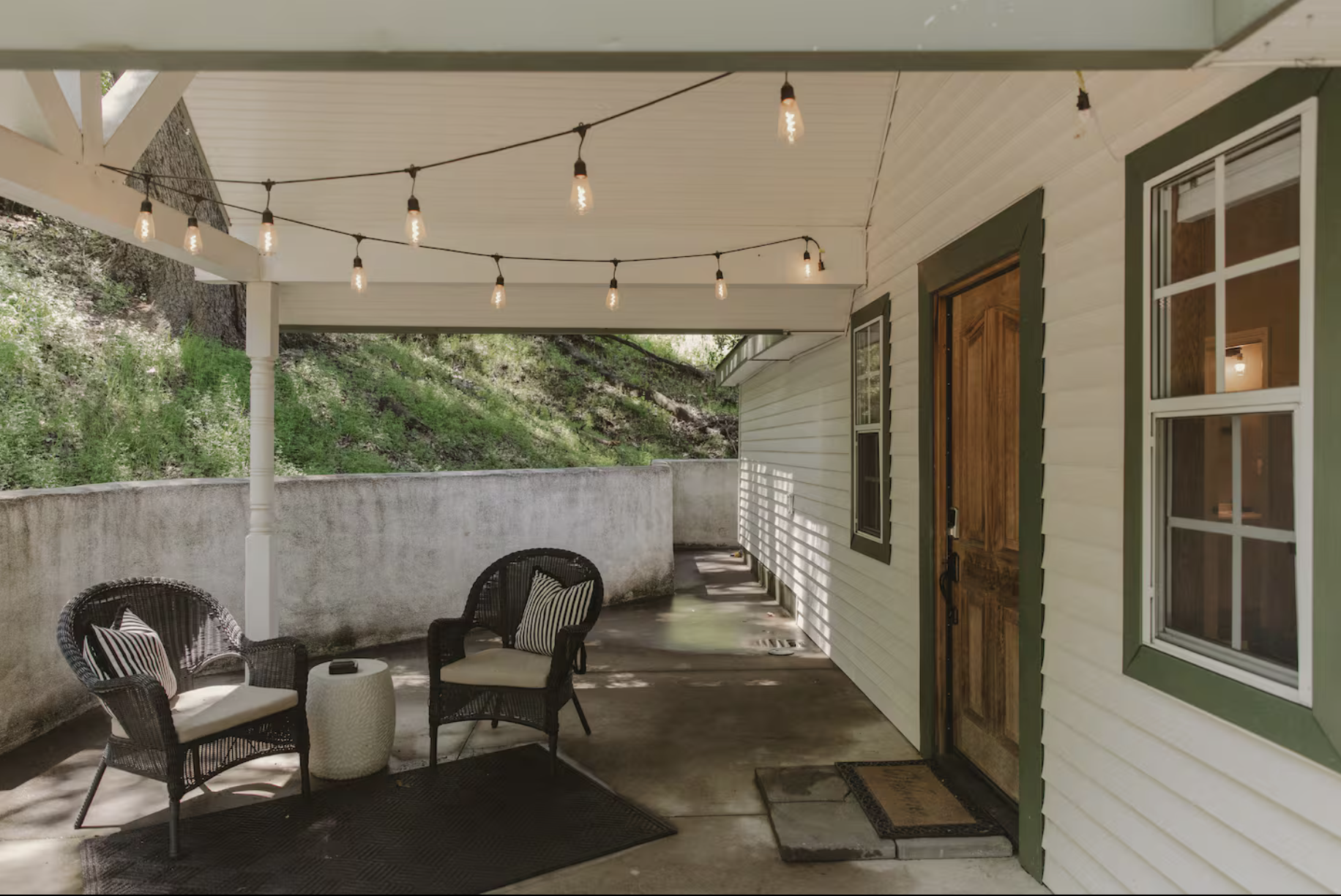 cottage porch.png