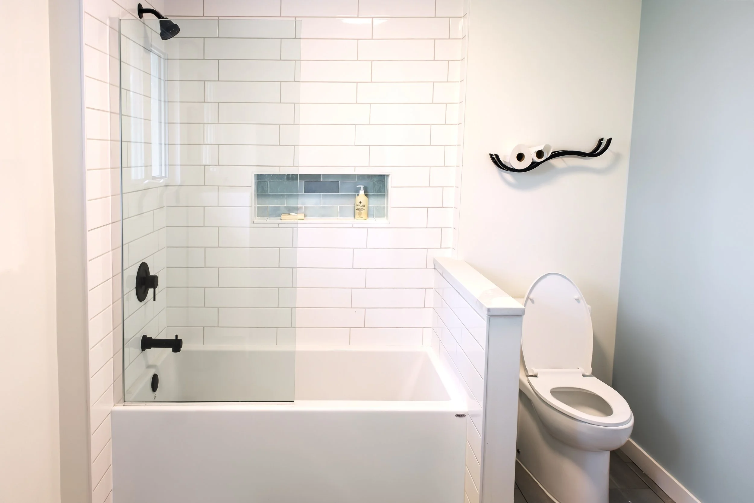 BRITANINA-BATHROOM-3.jpg