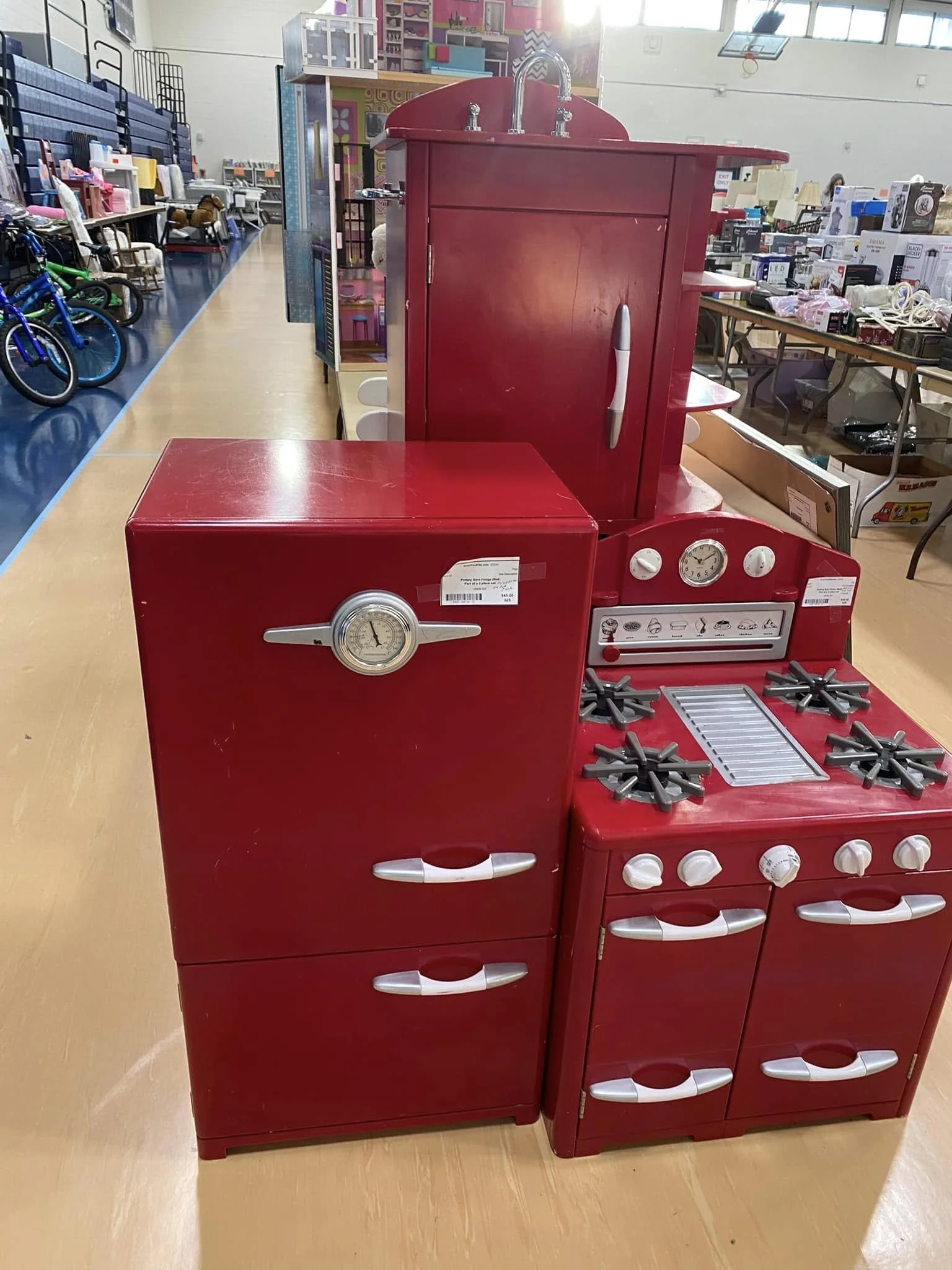 red kitchen.jpg