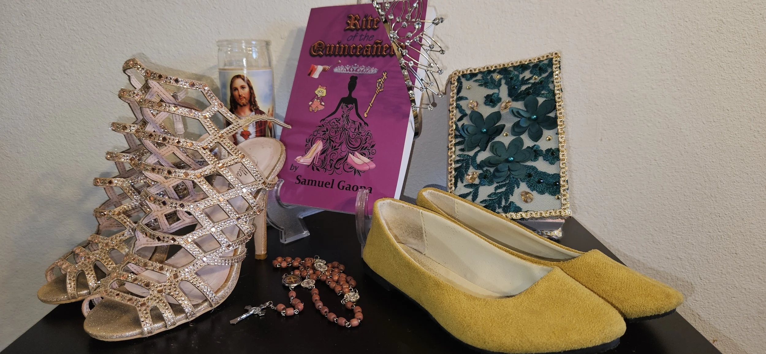 Quinceañera Gifts, Quinceañera book