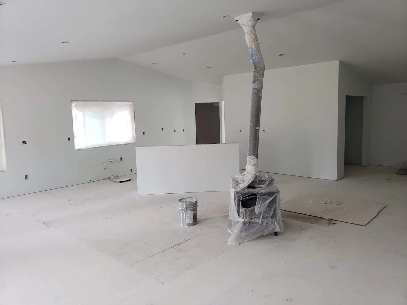 before cabinets.jpeg