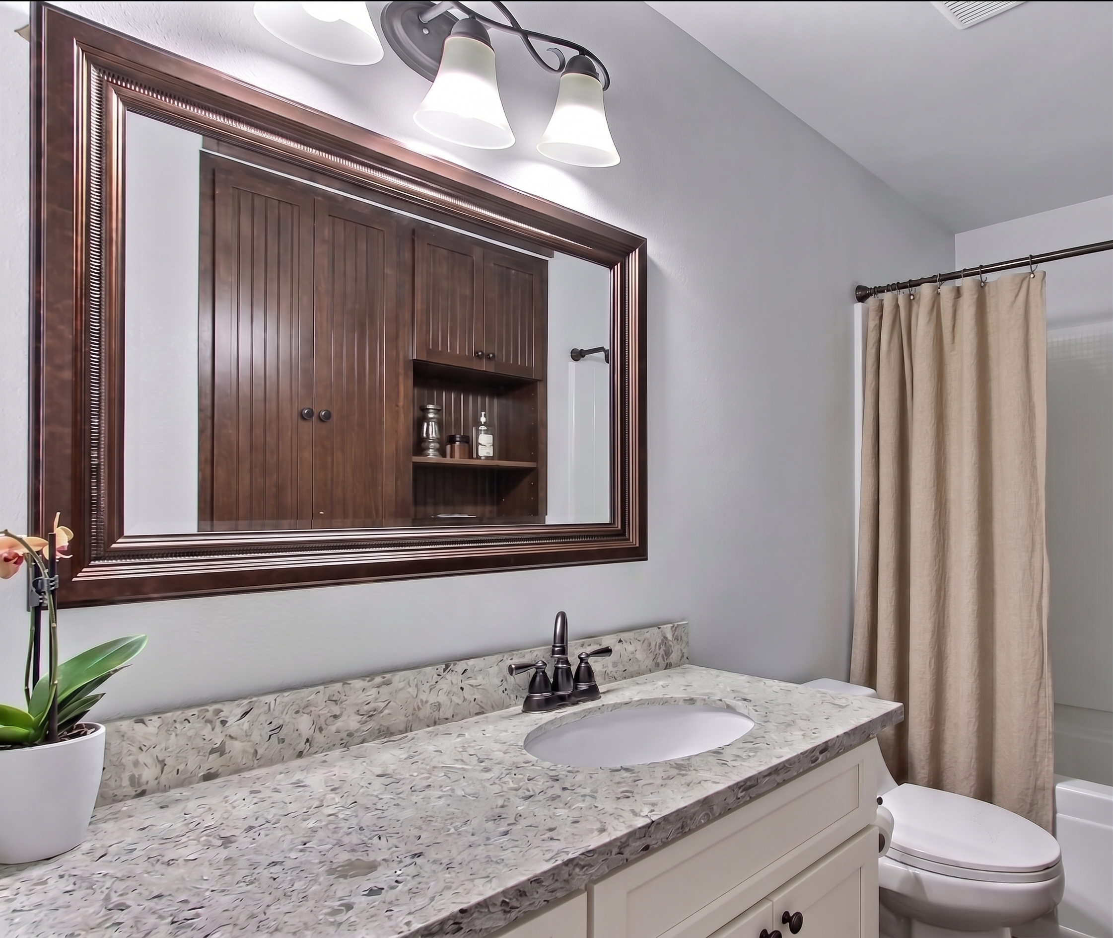 Lewis County main bath.png