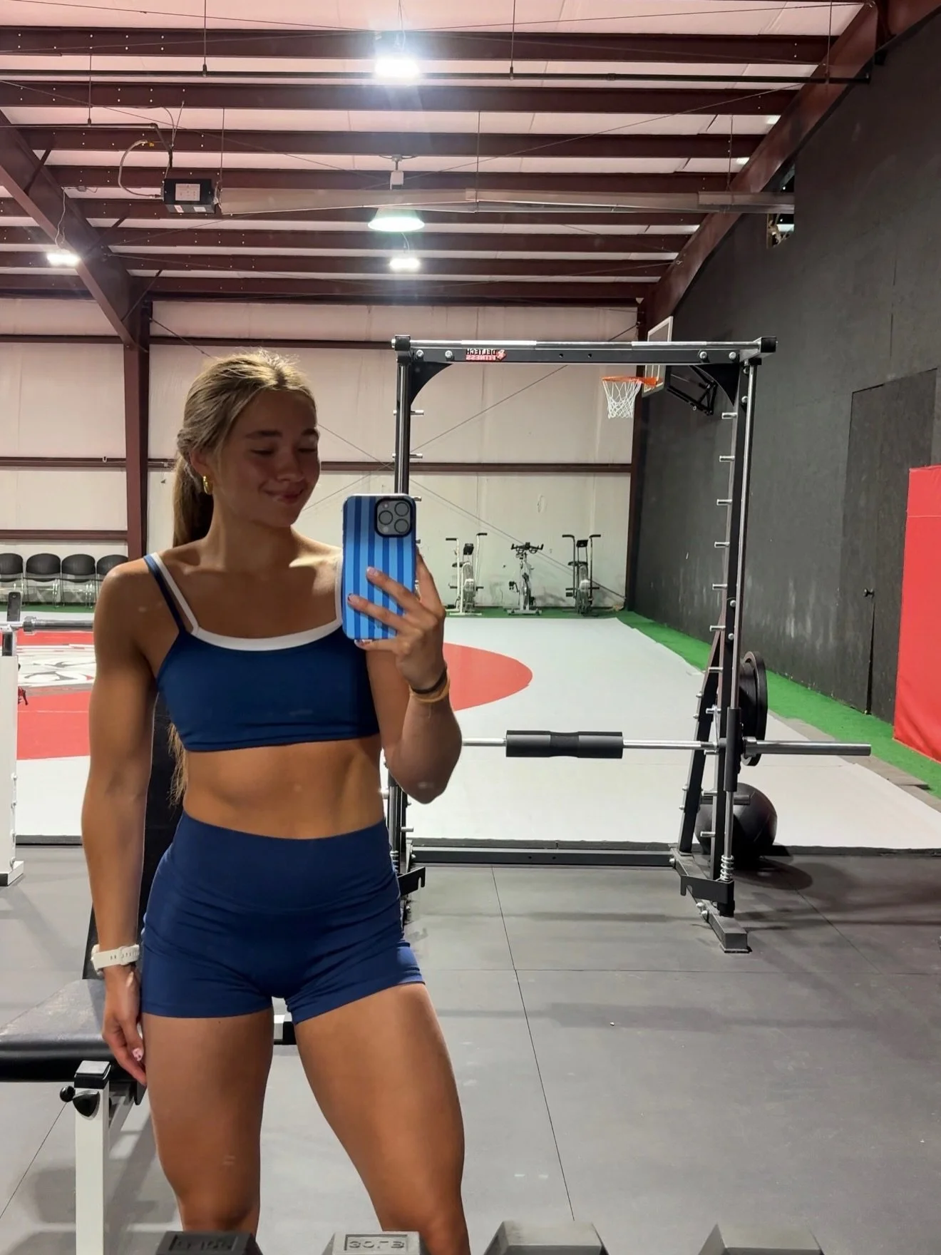 at least I got a flat tire at the gym so I had no other choice but to get my lift done lol 😤🥲🙂

ALSO broke my shoulder a couple years ago &amp; pull ups have always bothered it &amp; I hadn&rsquo;t done them in years and the other day I decided to