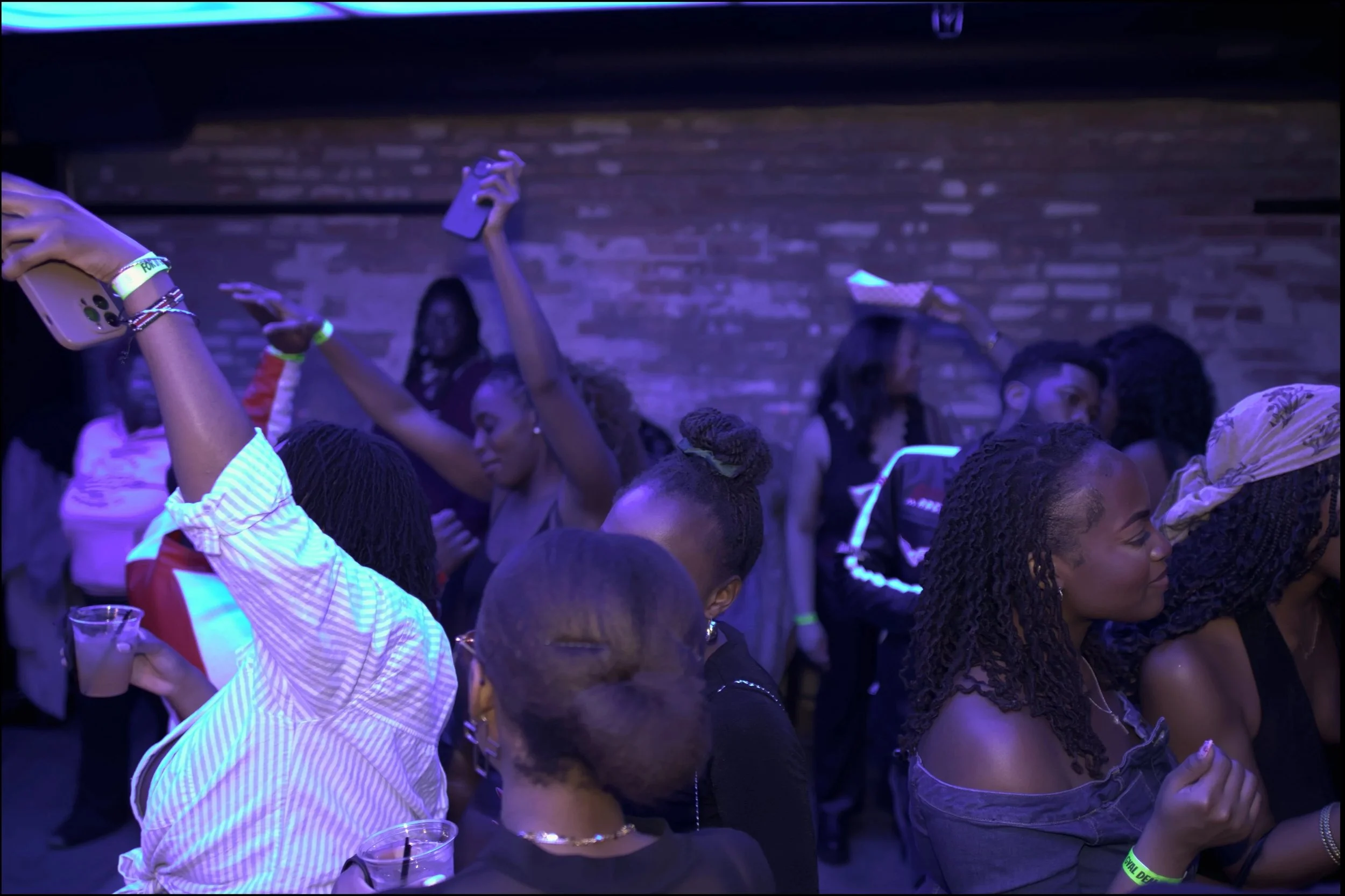 People dancing 