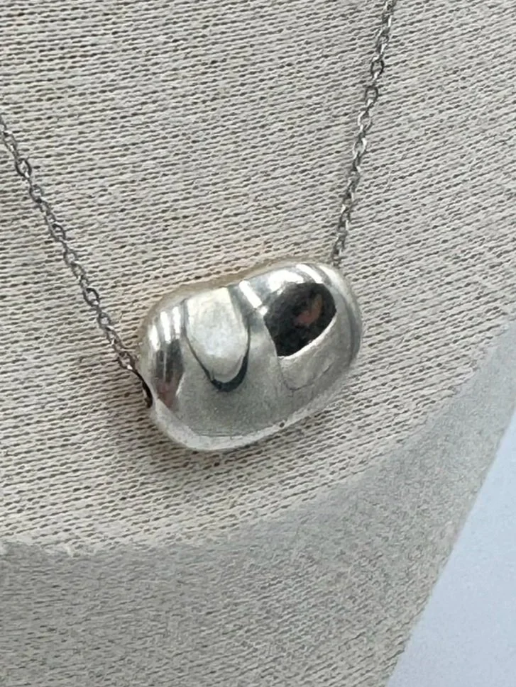 Tiffany & Co. Elsa Peretti Bean Pendant