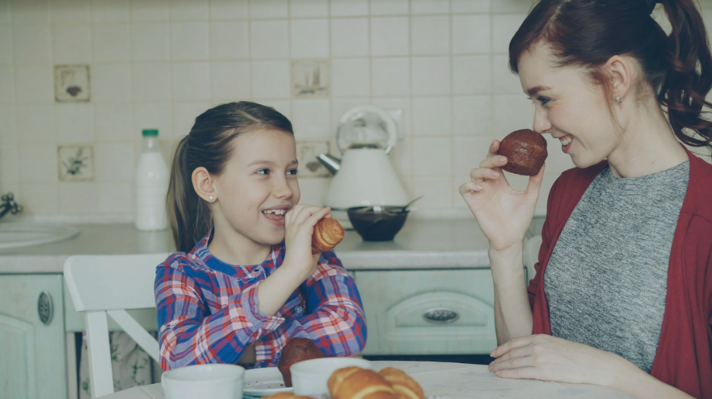 How Parents Can Support a Child With an Eating Disorder (What Helps and What Doesn’t)